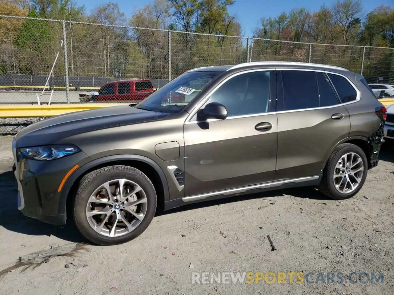 1 Photograph of a damaged car 5UX43EU09R9T64263 BMW X5 2024