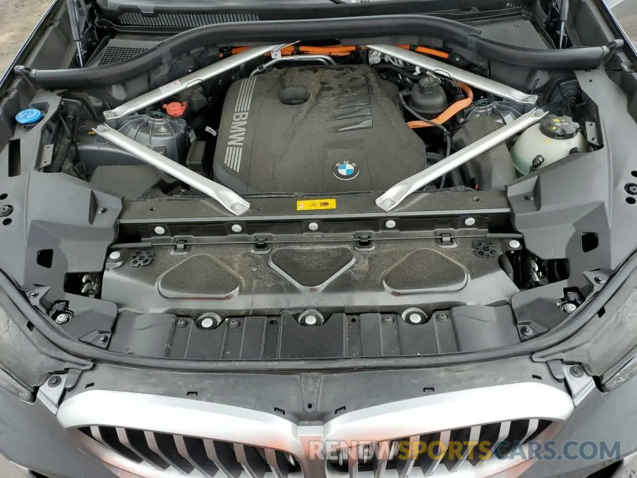 12 Photograph of a damaged car 5UX43EU09R9T80477 BMW X5 2024