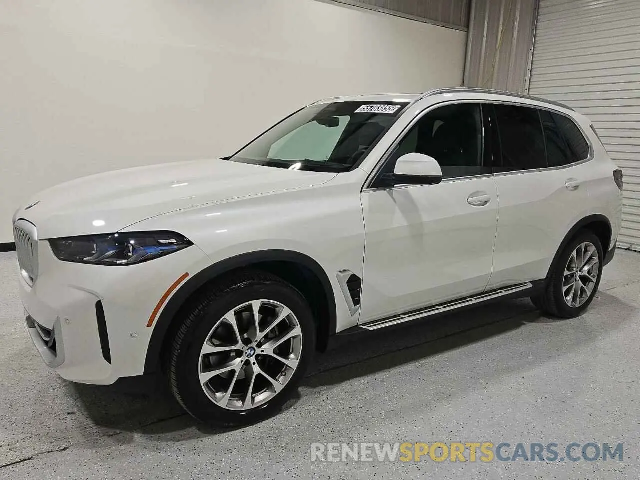 1 Photograph of a damaged car 5UX13EU01S9W24793 BMW X5 2025