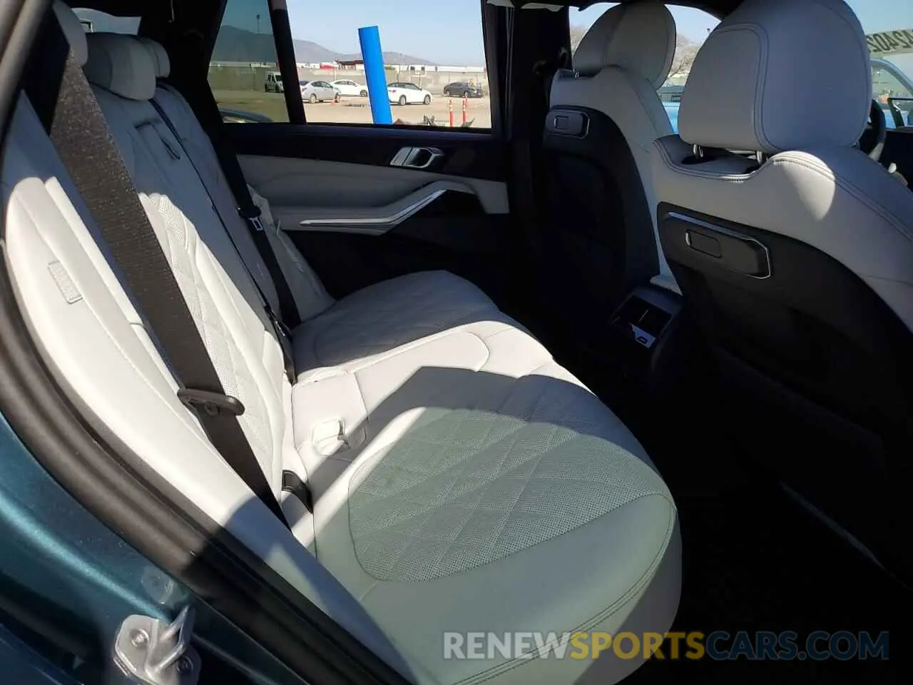 11 Фотография поврежденного автомобиля 5UX13EU08S9Z03786 BMW X5 2025