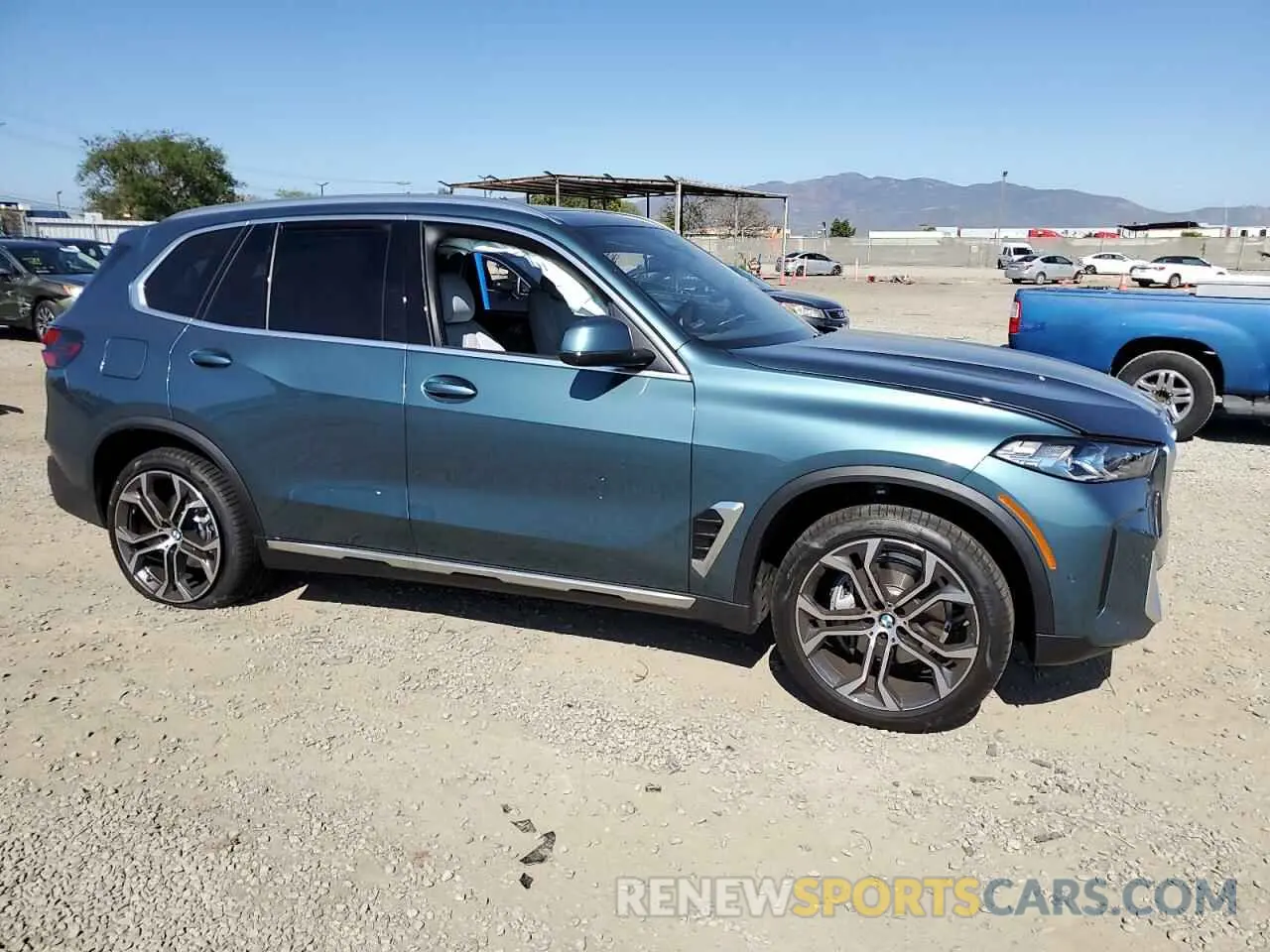 4 Фотография поврежденного автомобиля 5UX13EU08S9Z03786 BMW X5 2025