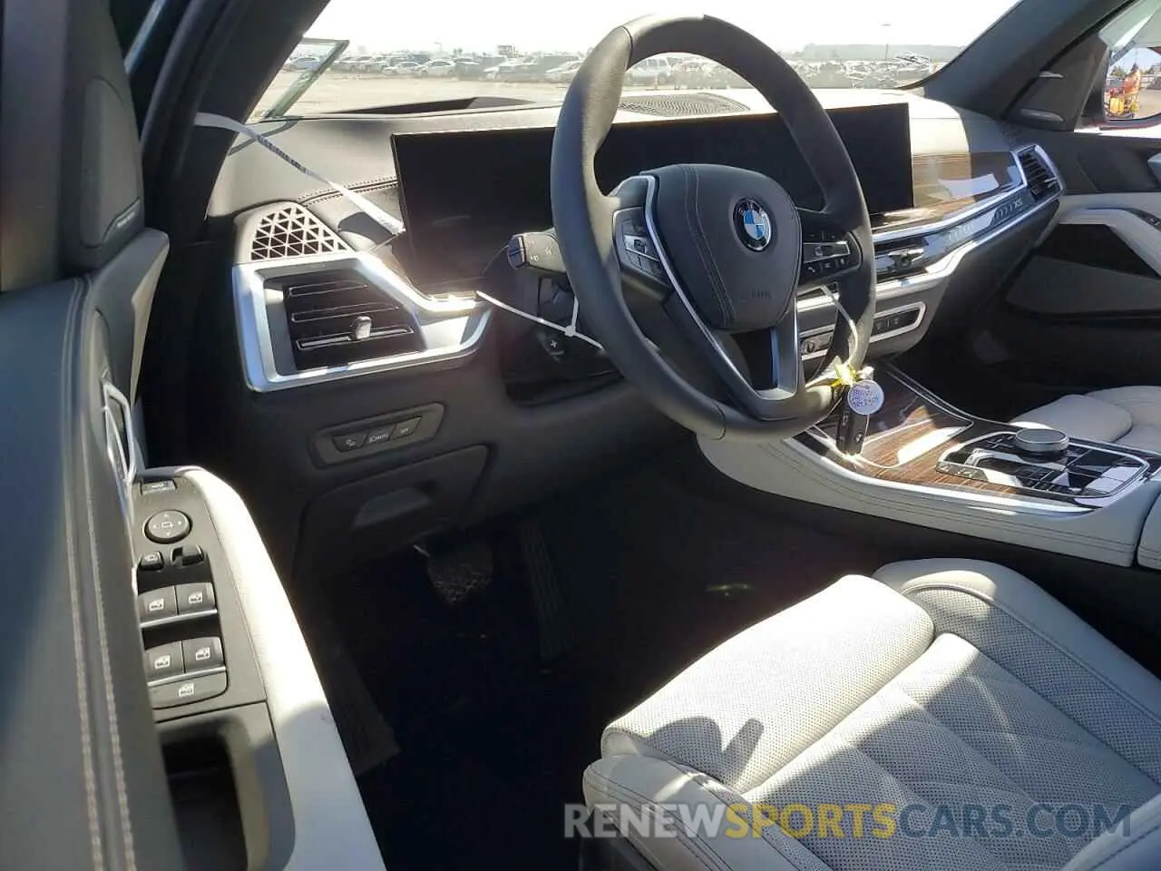 8 Фотография поврежденного автомобиля 5UX13EU08S9Z03786 BMW X5 2025