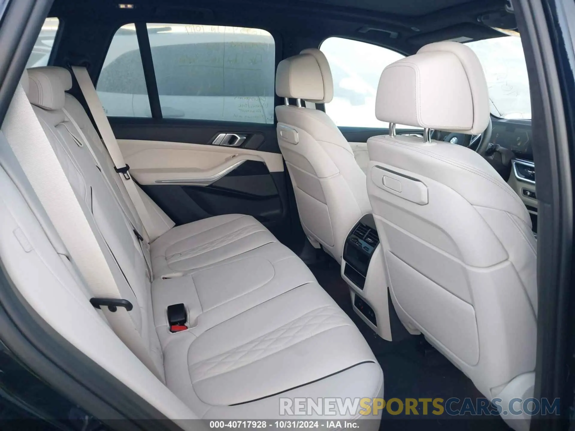 8 Фотография поврежденного автомобиля 5UX23EU00S9W85654 BMW X5 2025