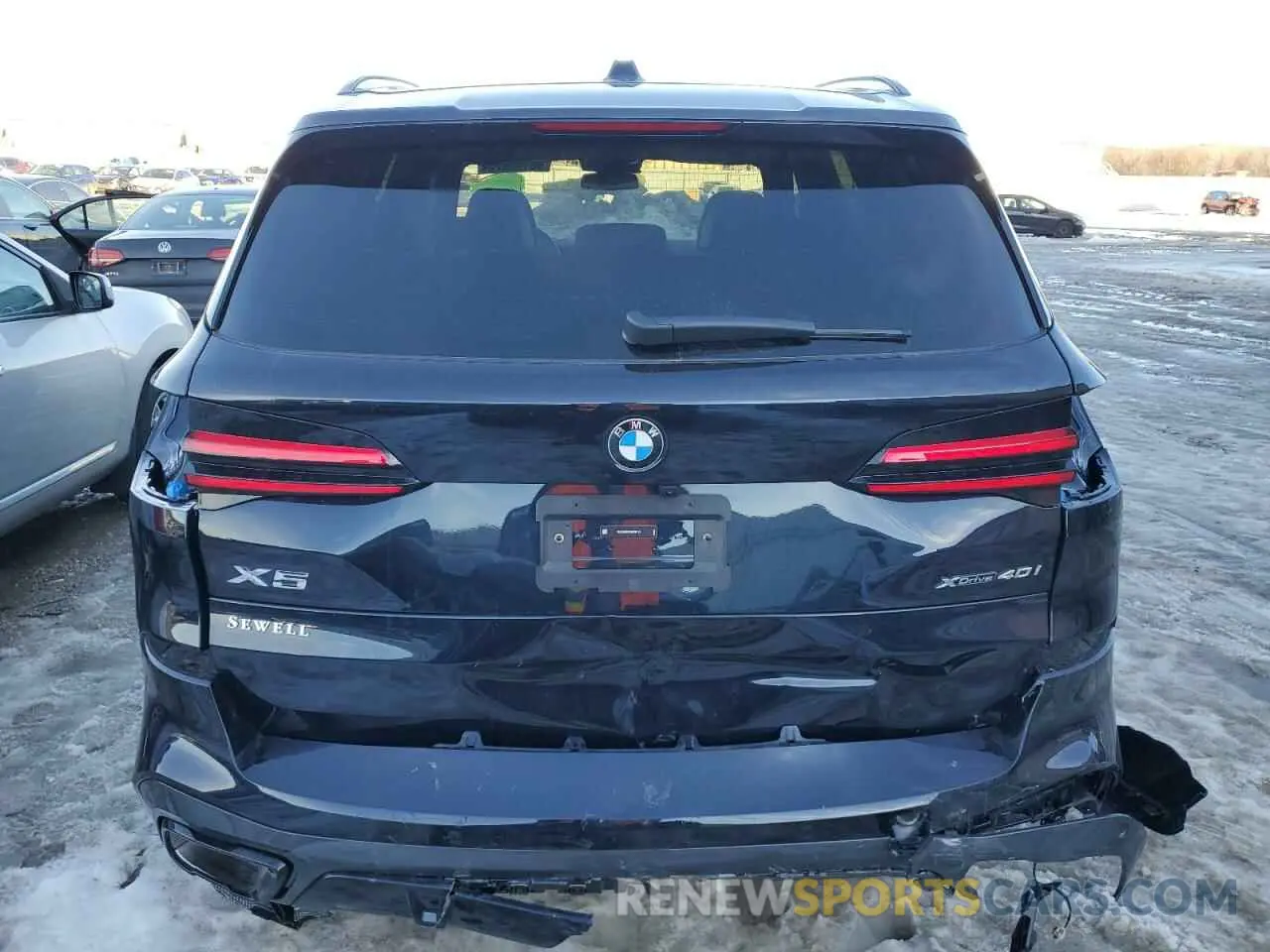 6 Photograph of a damaged car 5UX23EU01S9Y09172 BMW X5 2025