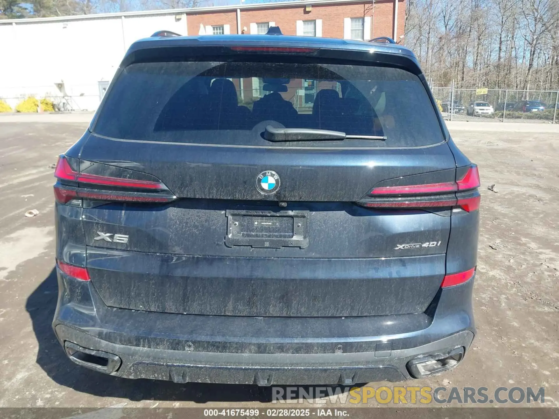 16 Photograph of a damaged car 5UX23EU01S9Y28983 BMW X5 2025