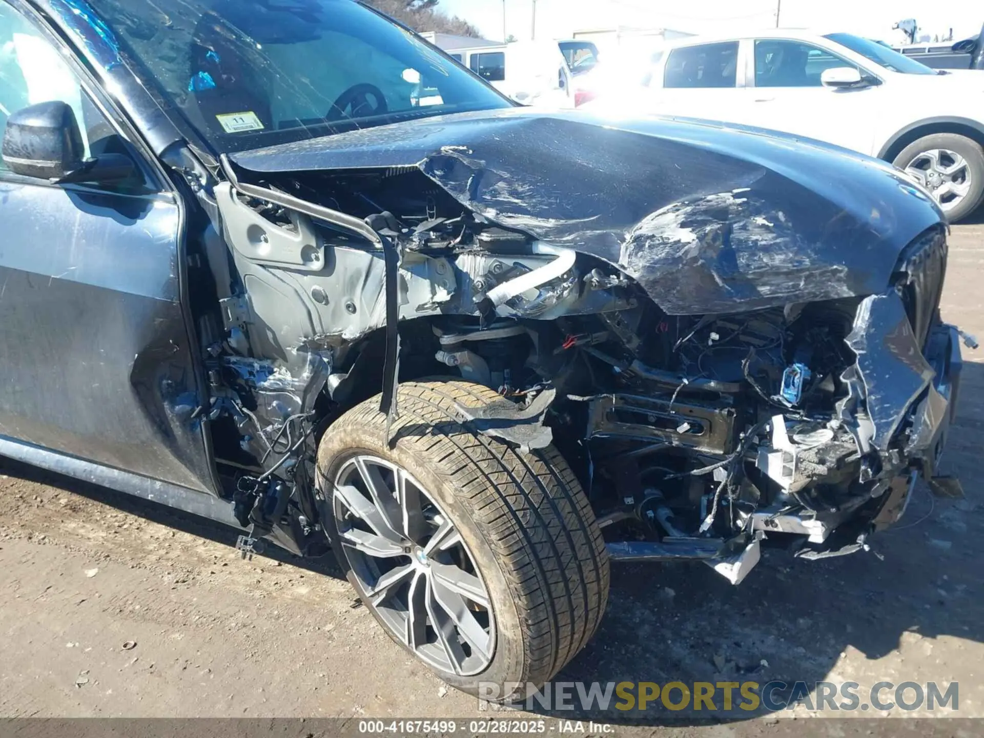 6 Photograph of a damaged car 5UX23EU01S9Y28983 BMW X5 2025