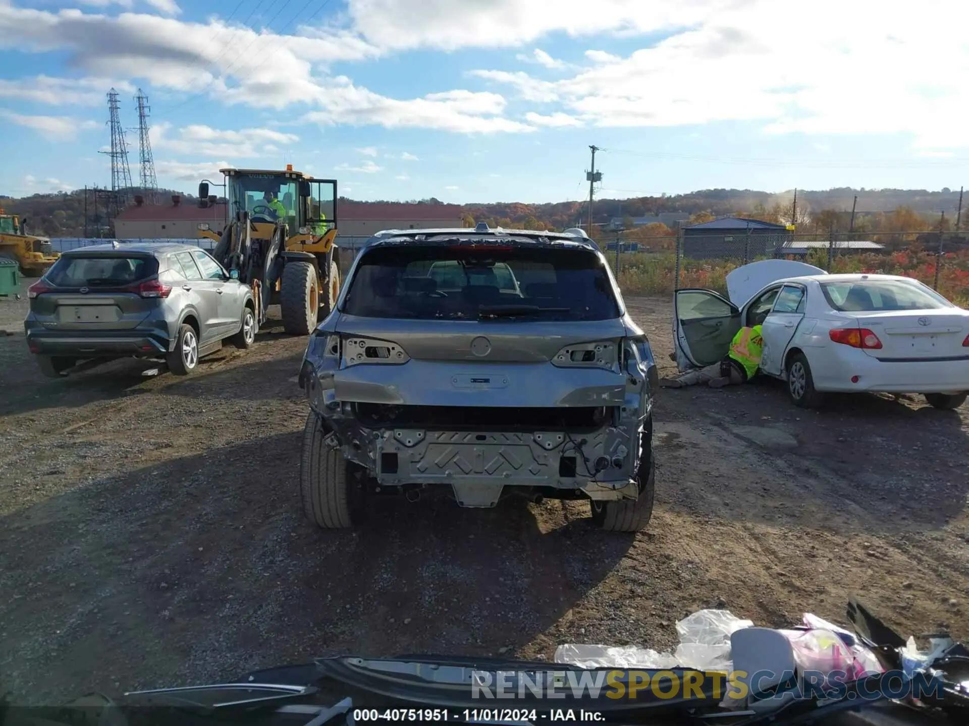 17 Photograph of a damaged car 5UX23EU02S9X13437 BMW X5 2025