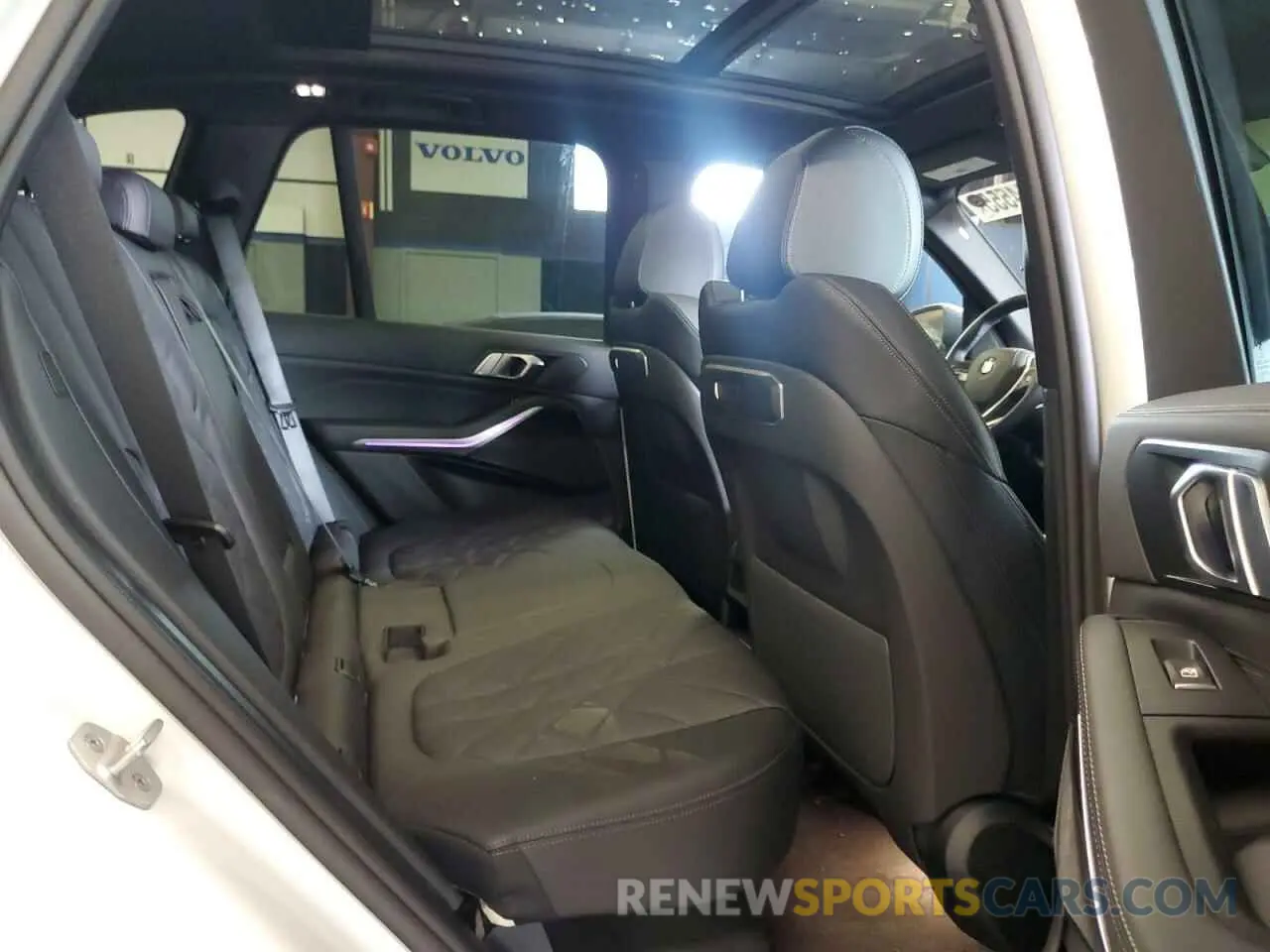 11 Photograph of a damaged car 5UX23EU03S9Y99683 BMW X5 2025