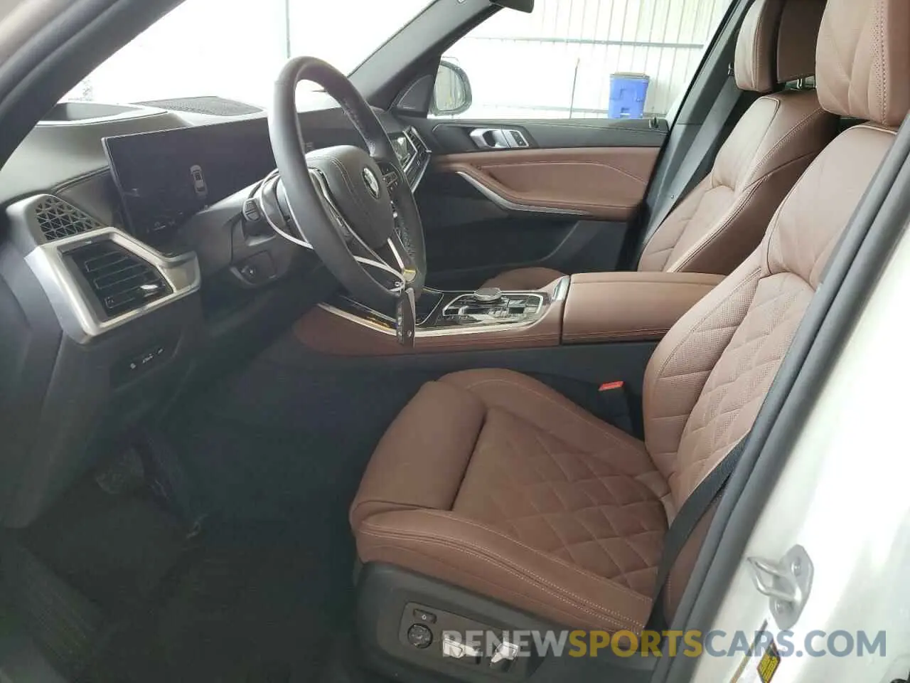 7 Photograph of a damaged car 5UX23EU03S9Z14103 BMW X5 2025