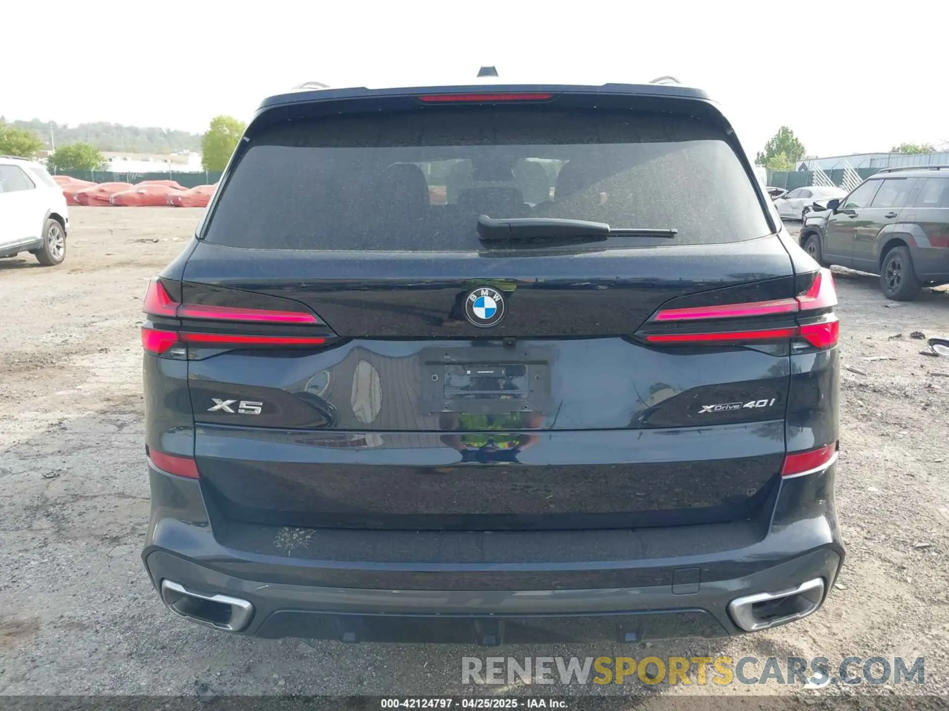 15 Фотография поврежденного автомобиля 5UX23EU04S9Y37497 BMW X5 2025
