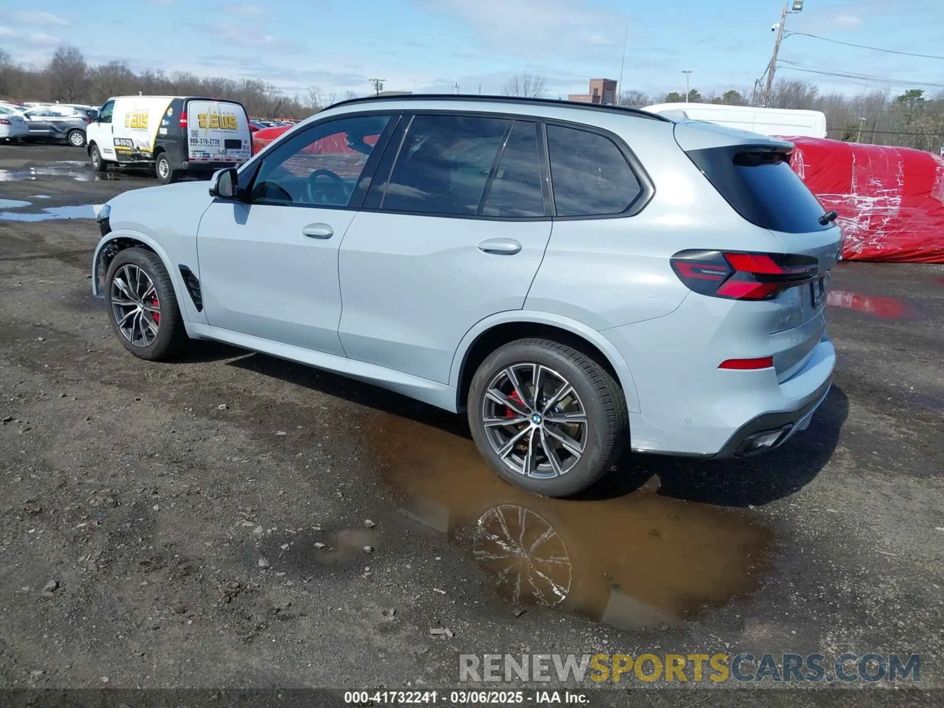3 Фотография поврежденного автомобиля 5UX23EU05S9W51046 BMW X5 2025