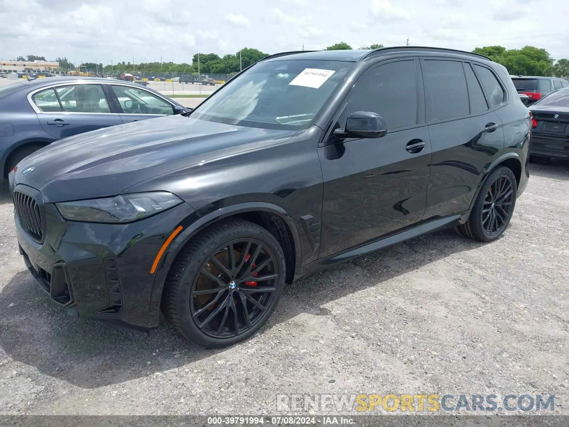 2 Photograph of a damaged car 5UX23EU08S9W47606 BMW X5 2025