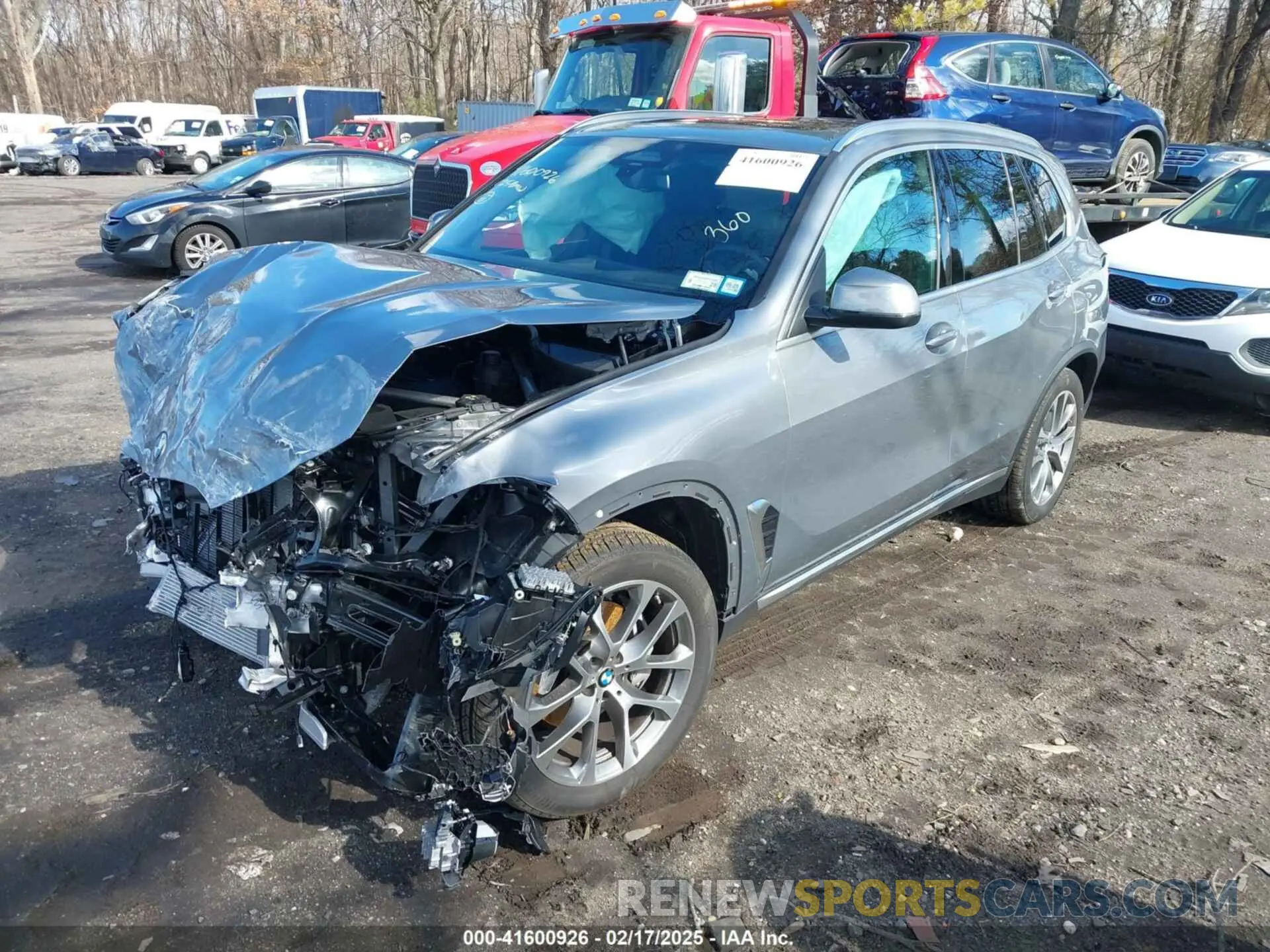 2 Photograph of a damaged car 5UX23EU09S9W38011 BMW X5 2025