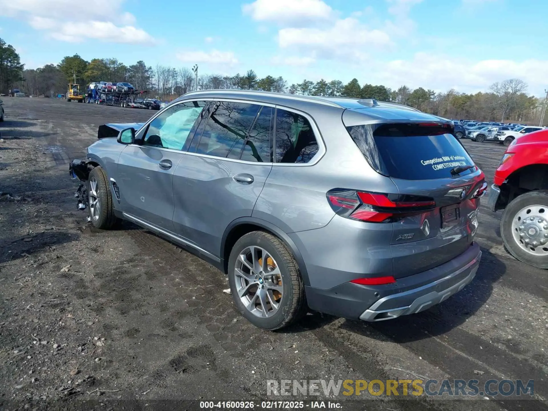 3 Photograph of a damaged car 5UX23EU09S9W38011 BMW X5 2025