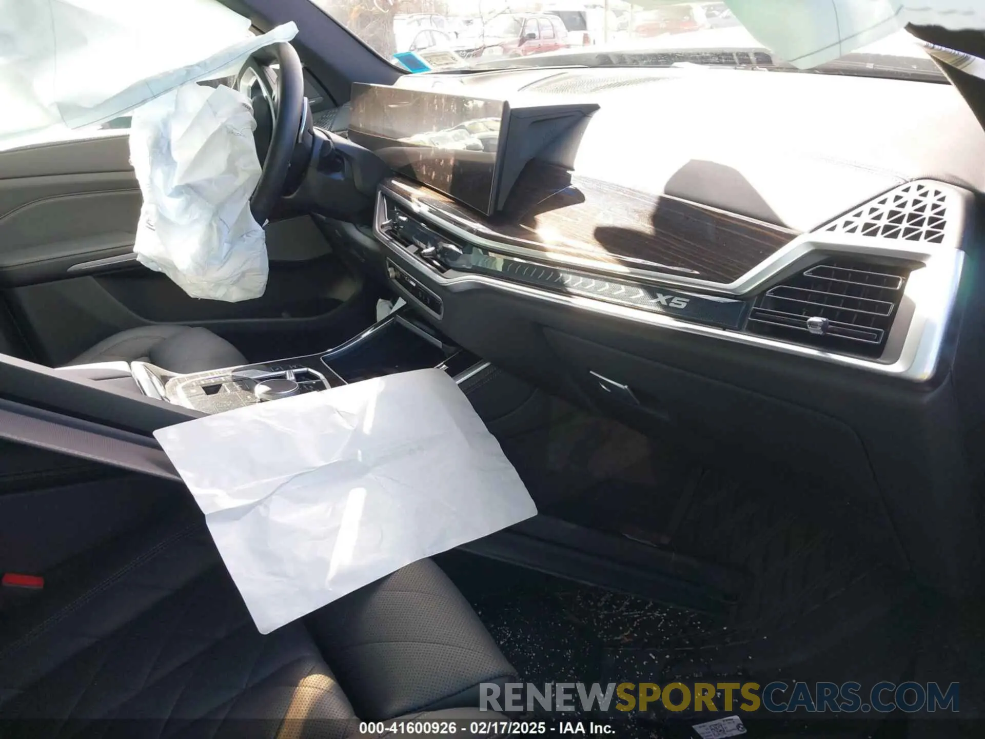 5 Photograph of a damaged car 5UX23EU09S9W38011 BMW X5 2025