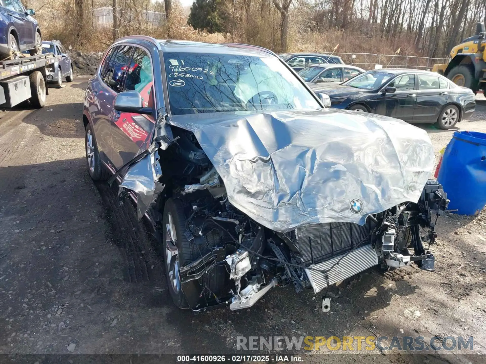 6 Photograph of a damaged car 5UX23EU09S9W38011 BMW X5 2025