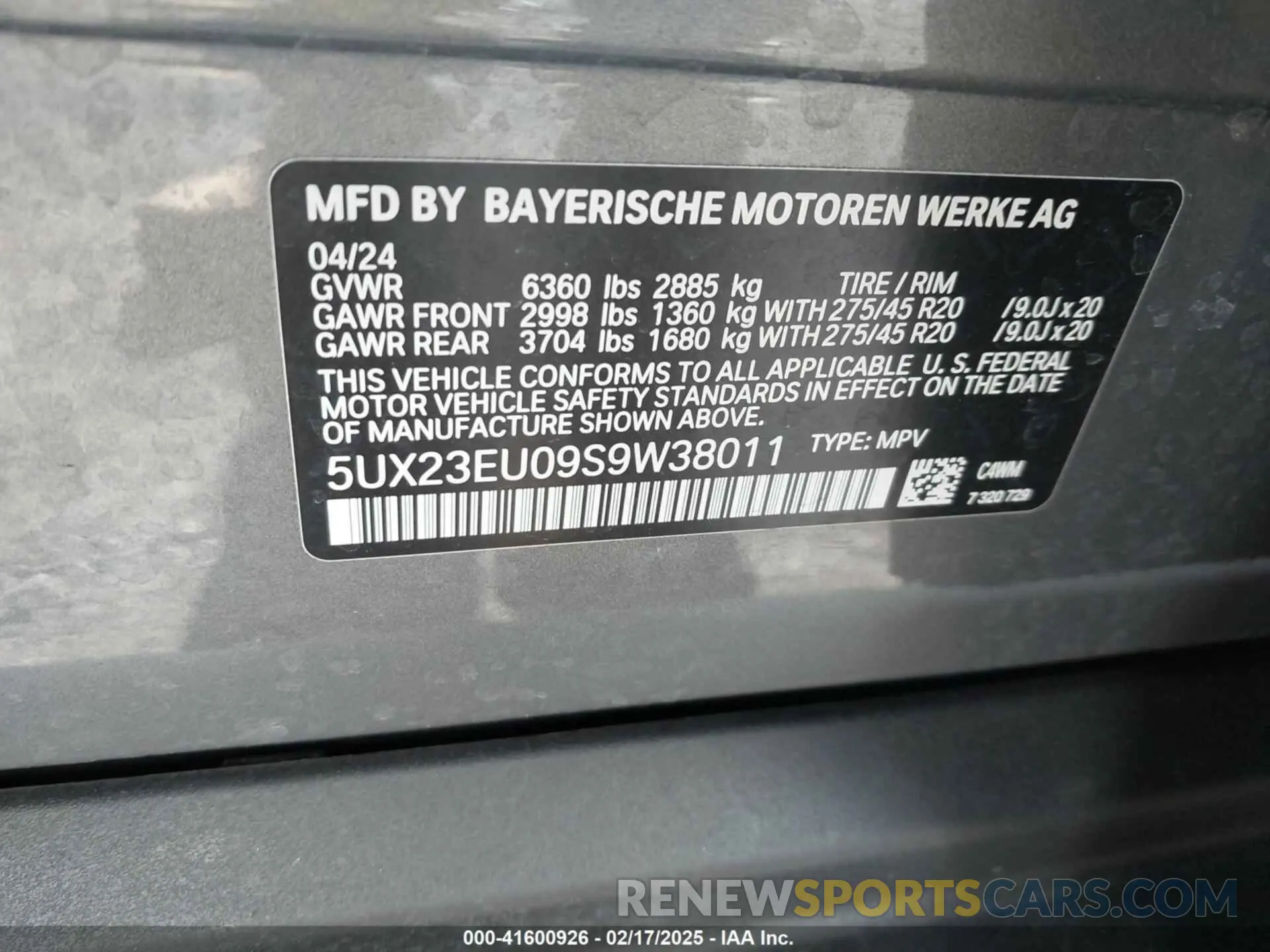 9 Photograph of a damaged car 5UX23EU09S9W38011 BMW X5 2025