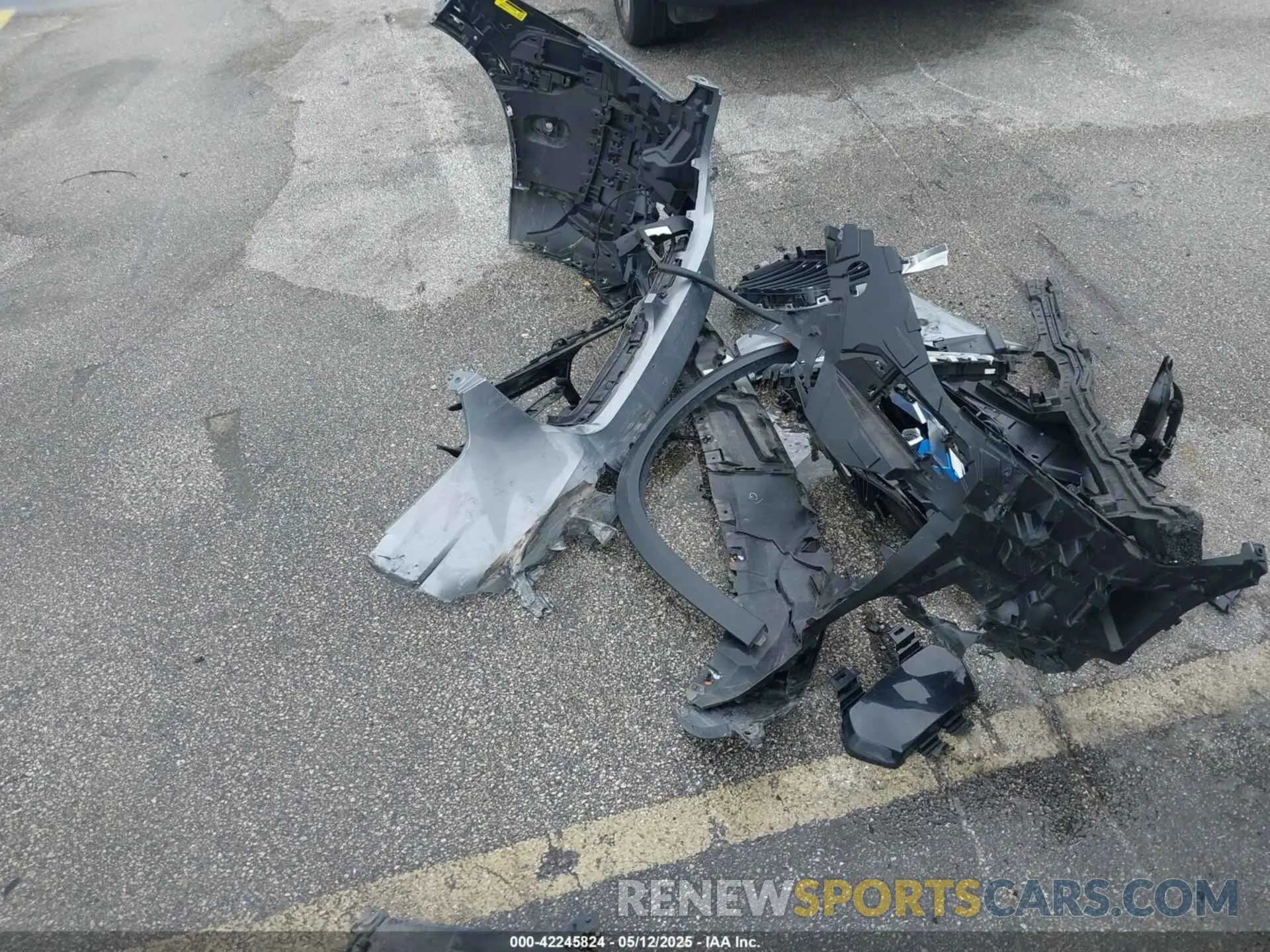12 Фотография поврежденного автомобиля 5UX23EU0XS9W38082 BMW X5 2025