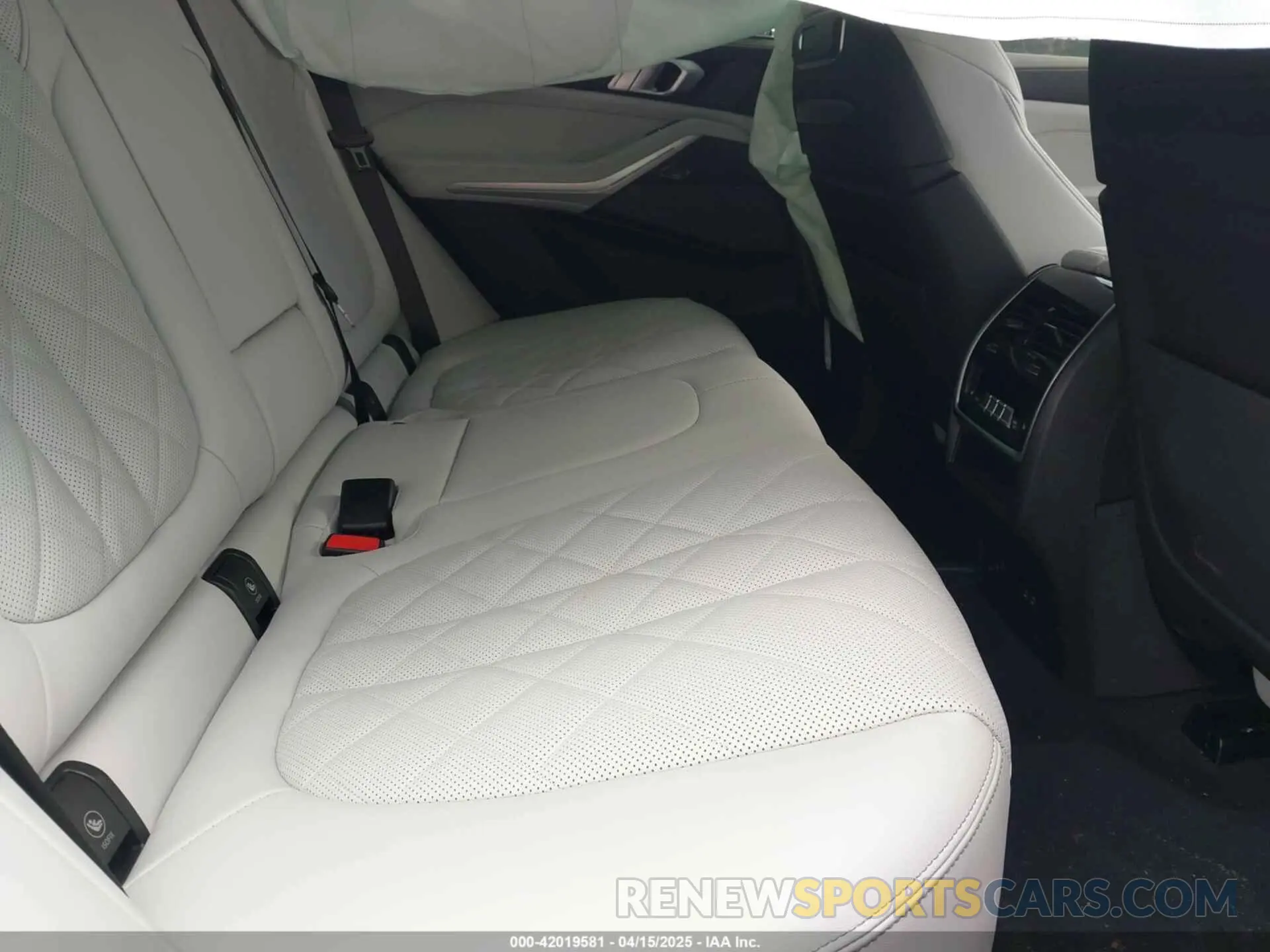 8 Фотография поврежденного автомобиля 5UX33EU08S9Z16126 BMW X5 2025