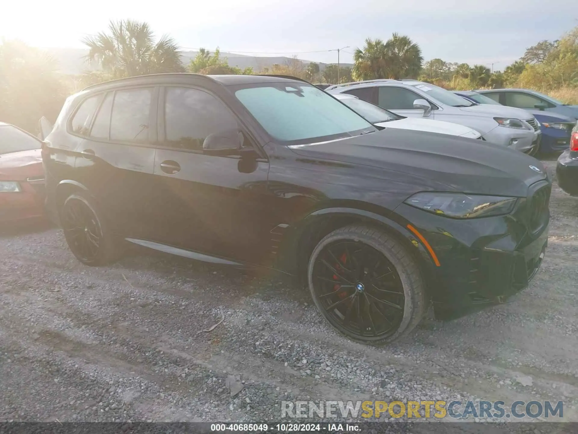 1 Photograph of a damaged car 5UX33EU0XS9X20415 BMW X5 2025