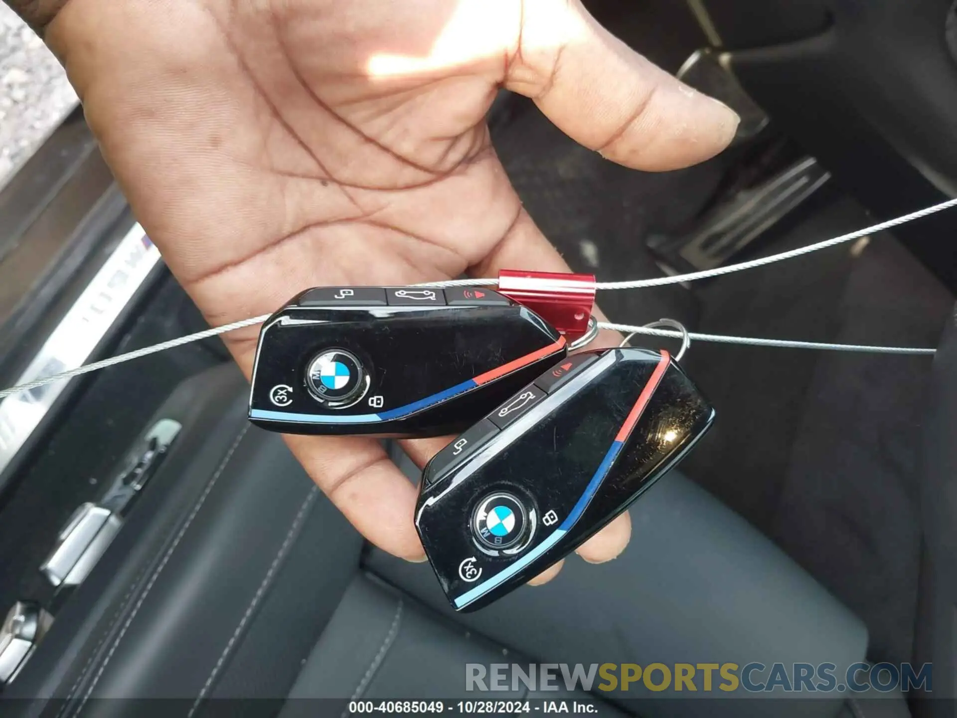 11 Photograph of a damaged car 5UX33EU0XS9X20415 BMW X5 2025