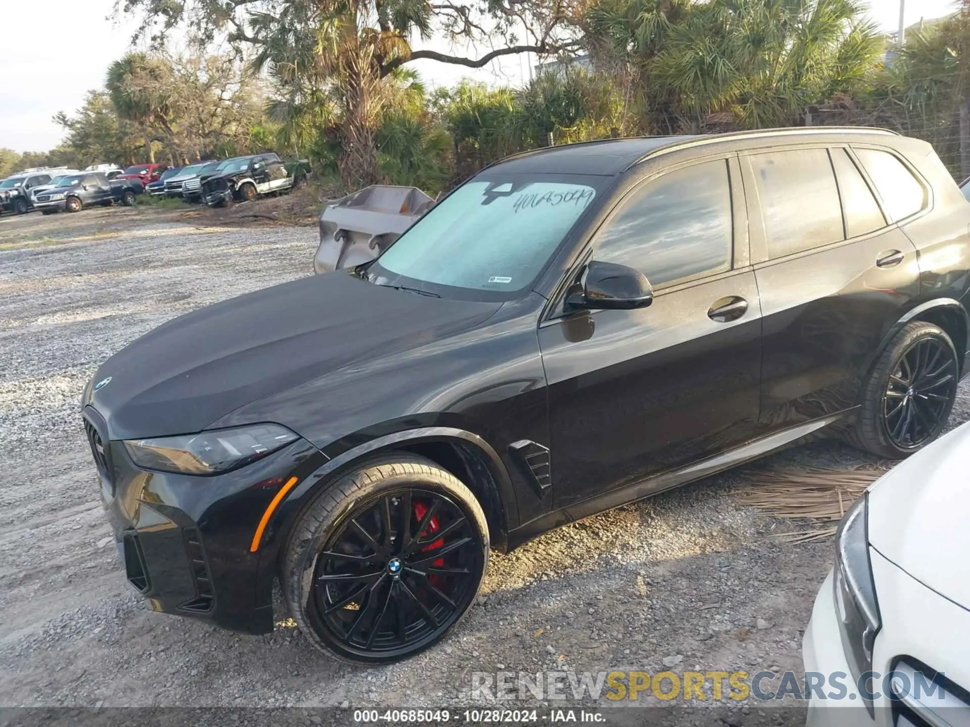 2 Photograph of a damaged car 5UX33EU0XS9X20415 BMW X5 2025