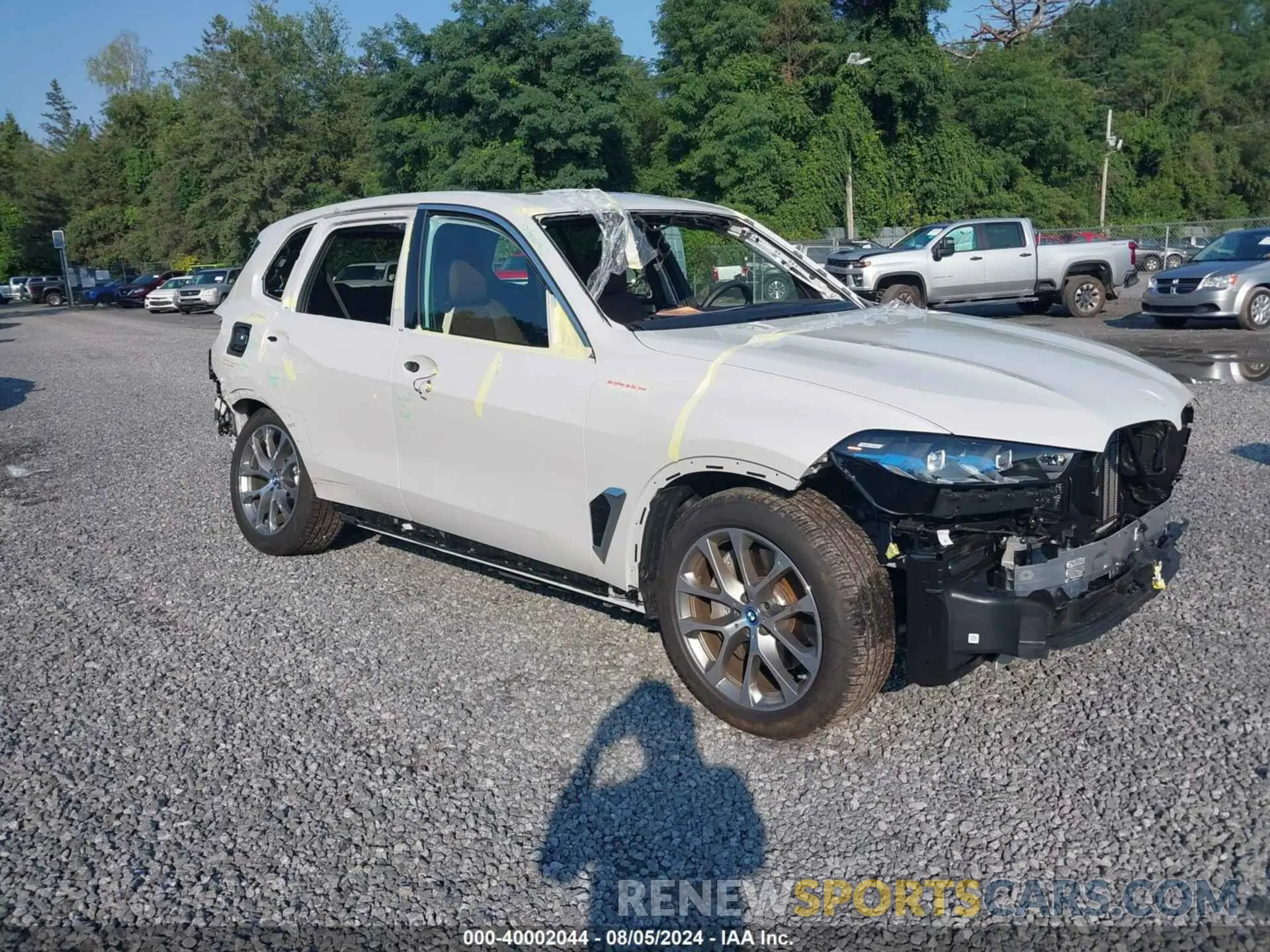 1 Photograph of a damaged car 5UX43EU02S9W51207 BMW X5 2025