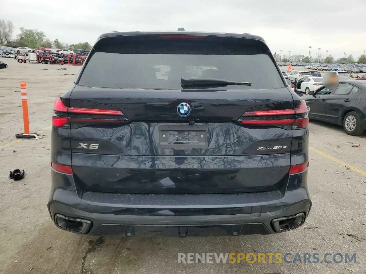 6 Photograph of a damaged car 5UX43EU03S9Z55582 BMW X5 2025