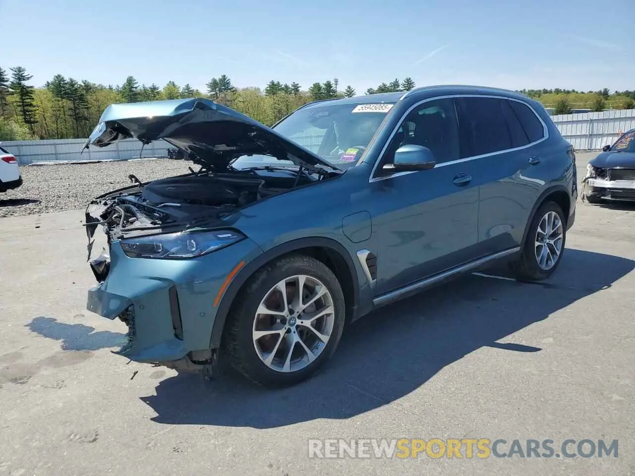 1 Photograph of a damaged car 5UX43EU0XS9X05014 BMW X5 2025