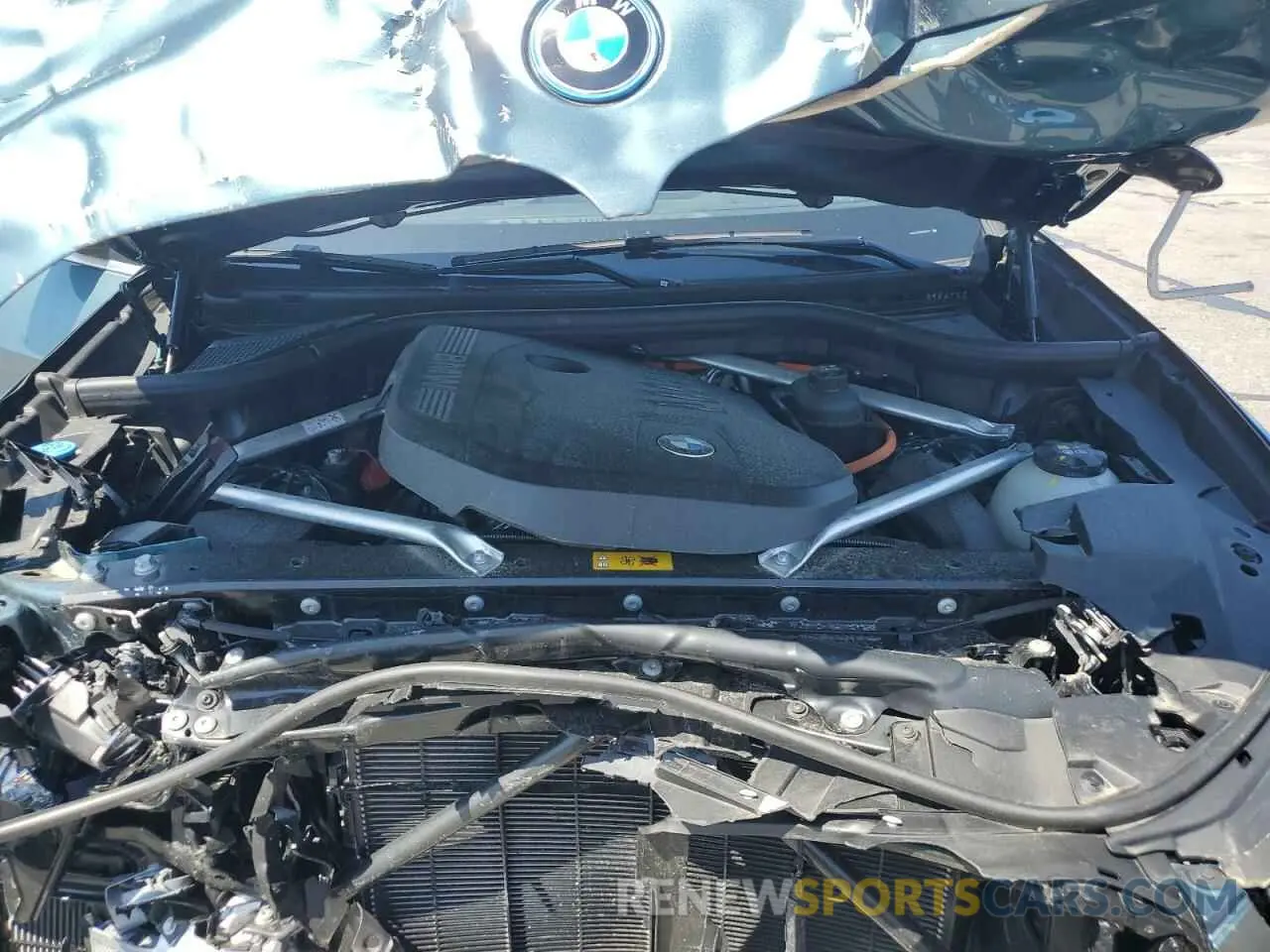12 Photograph of a damaged car 5UX43EU0XS9X05014 BMW X5 2025