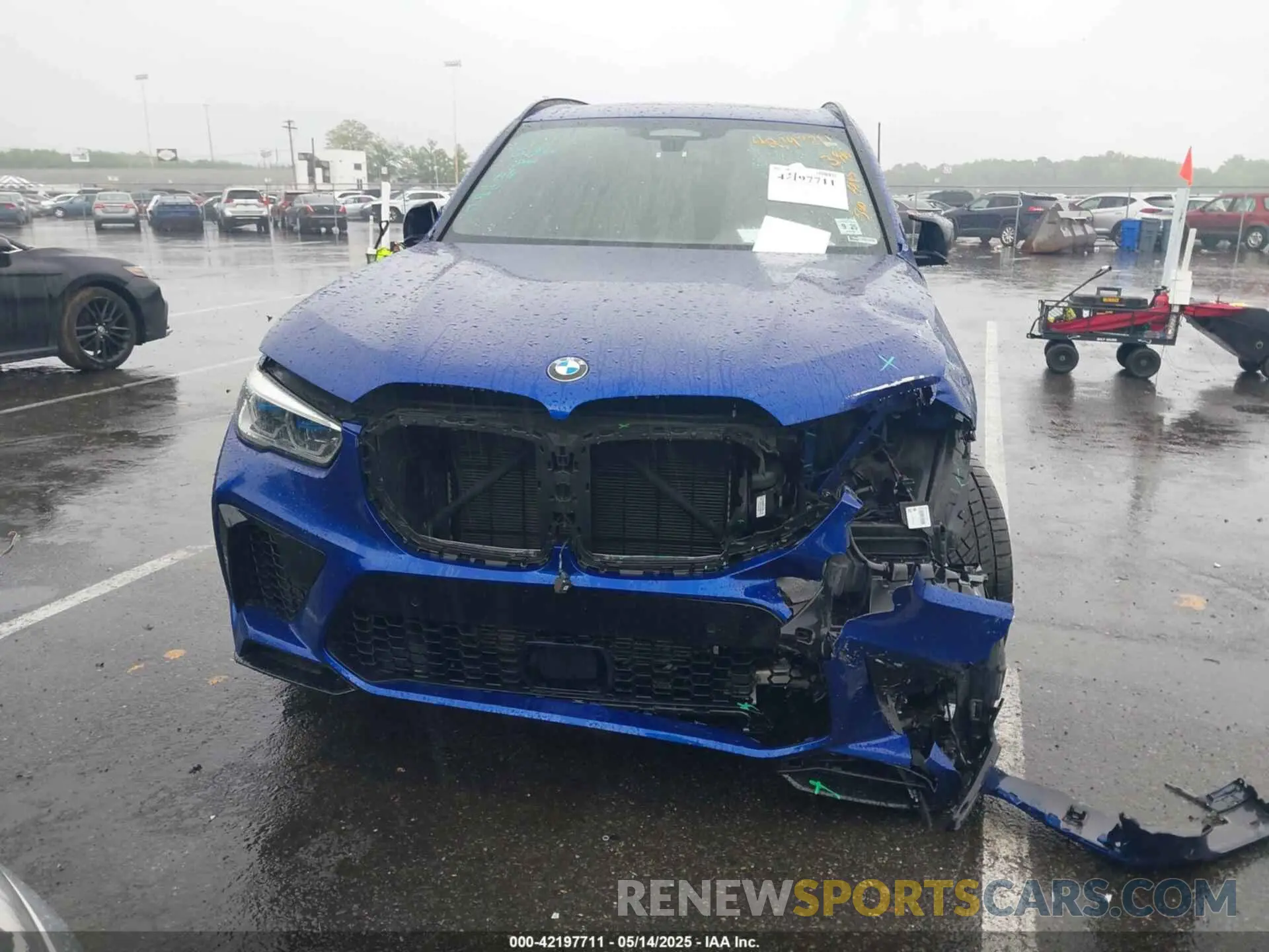 12 Фотография поврежденного автомобиля 5YMJU0C09L9C83612 BMW X5 M 2020