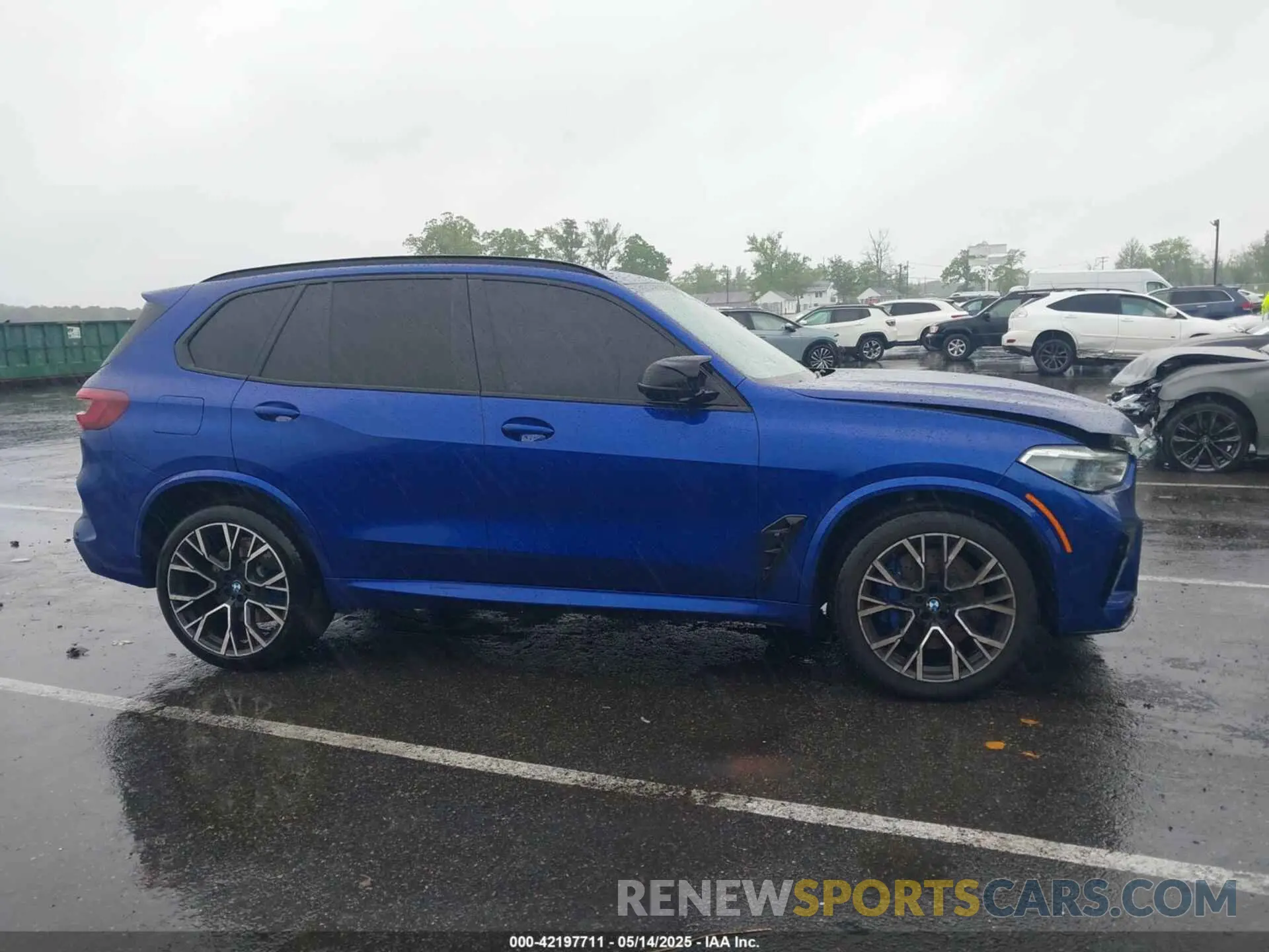 13 Фотография поврежденного автомобиля 5YMJU0C09L9C83612 BMW X5 M 2020