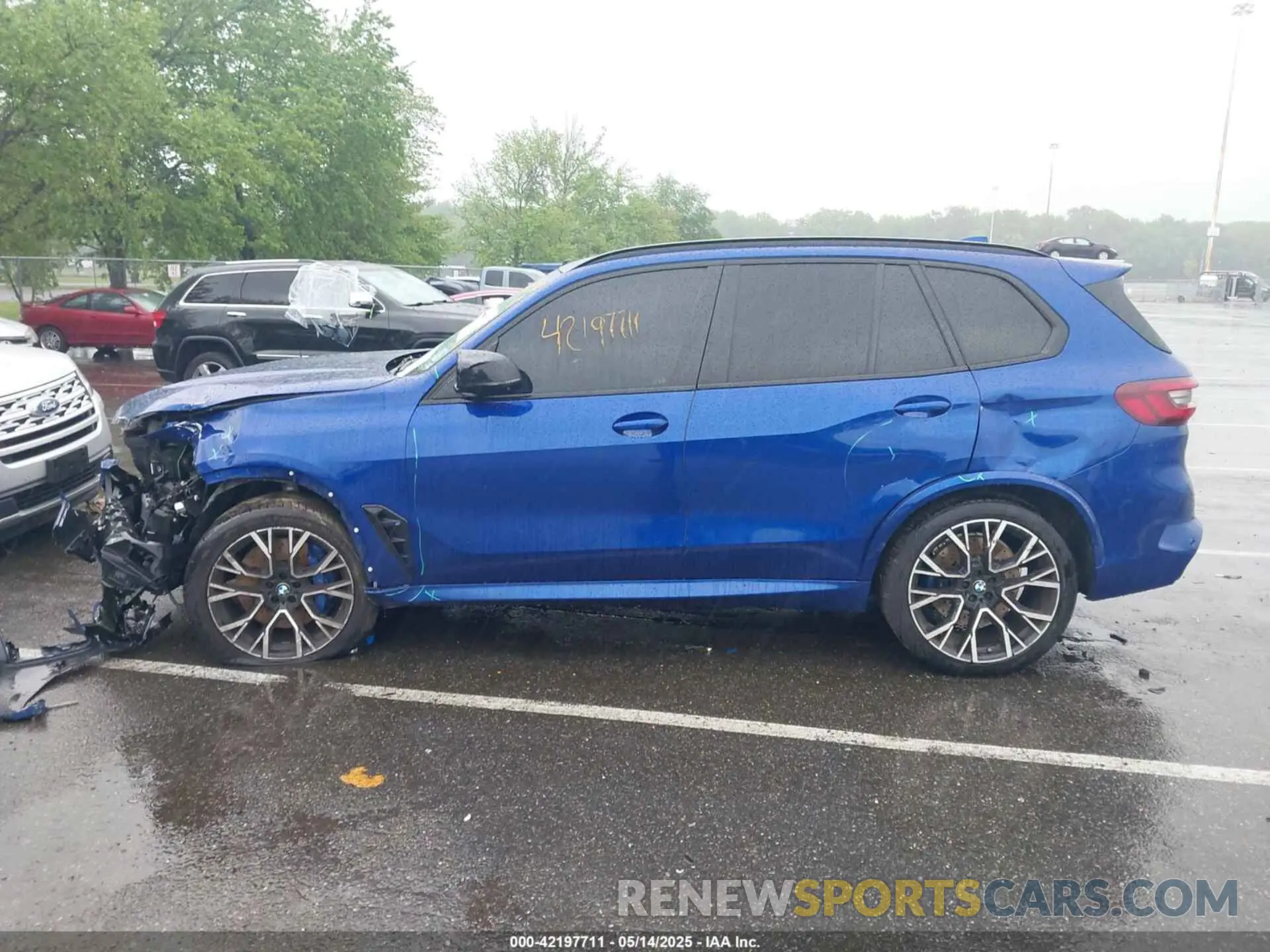 14 Фотография поврежденного автомобиля 5YMJU0C09L9C83612 BMW X5 M 2020