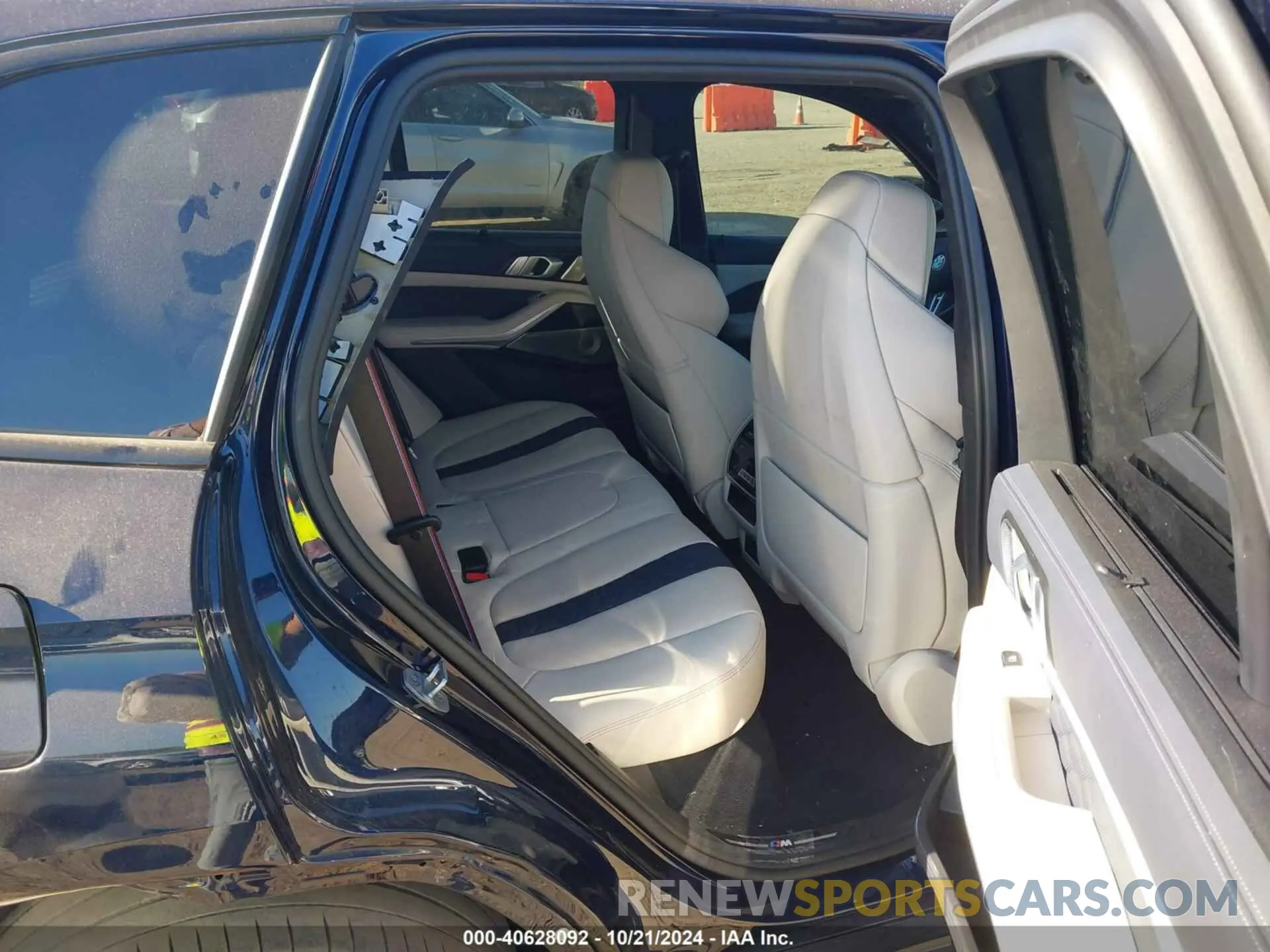 8 Фотография поврежденного автомобиля 5YMJU0C08M9E21223 BMW X5 M 2021