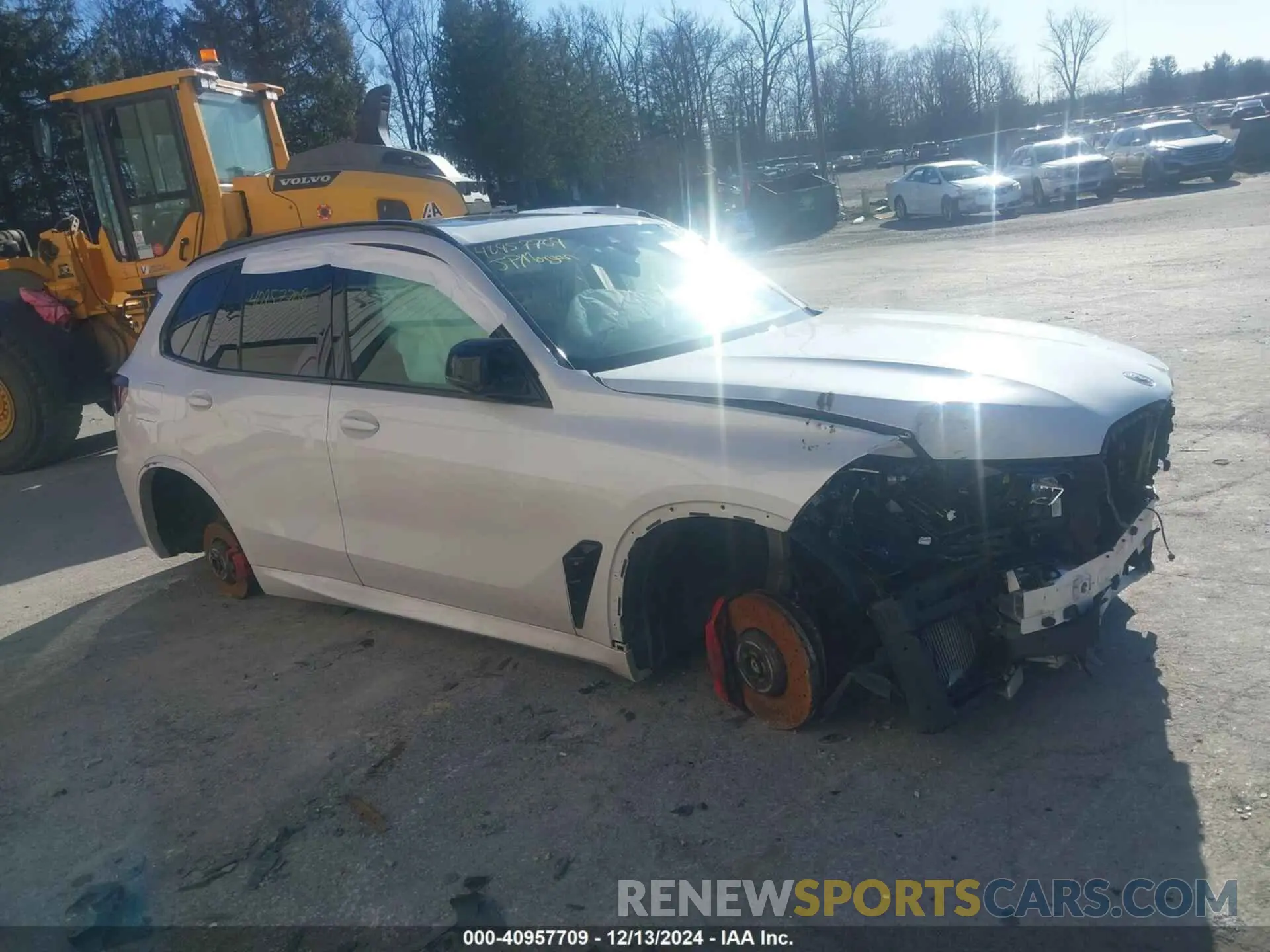1 Photograph of a damaged car 5YMJU0C03P9R24062 BMW X5 M 2023