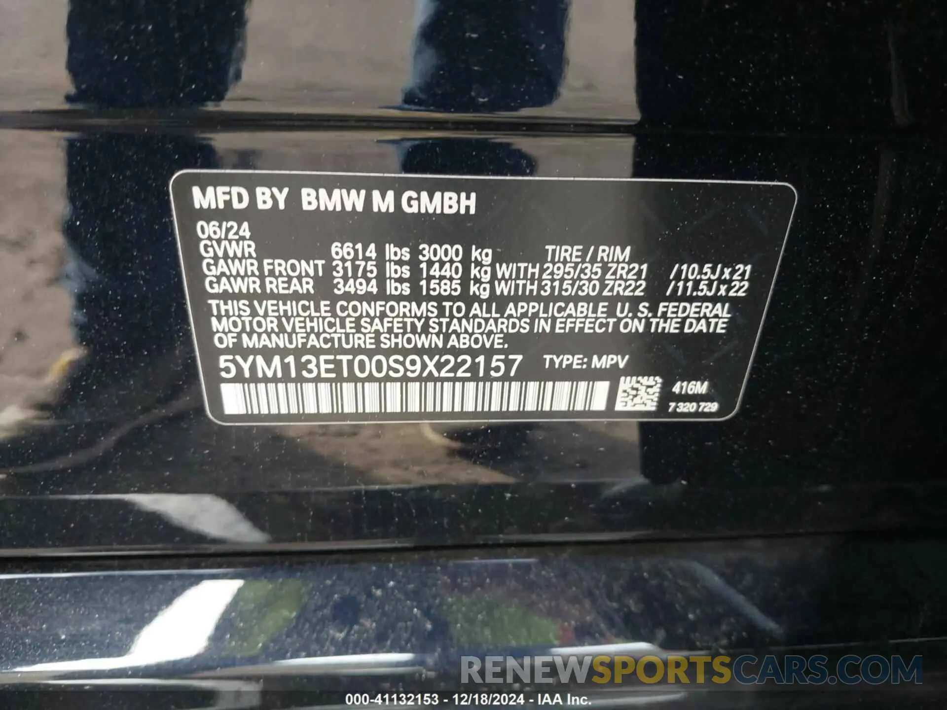 9 Photograph of a damaged car 5YM13ET00S9X22157 BMW X5 M 2025