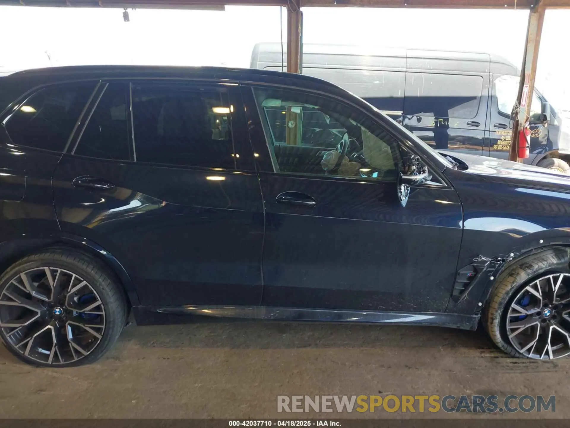 12 Photograph of a damaged car 5YM13ET04S9Y13402 BMW X5 M 2025
