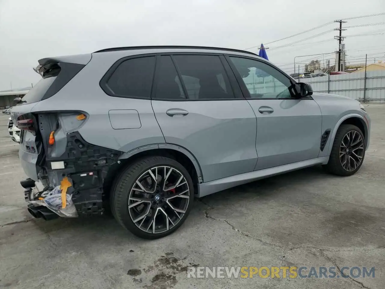 3 Photograph of a damaged car 5YM13ET0XR9S41374 BMW X5 M COMPE 2024