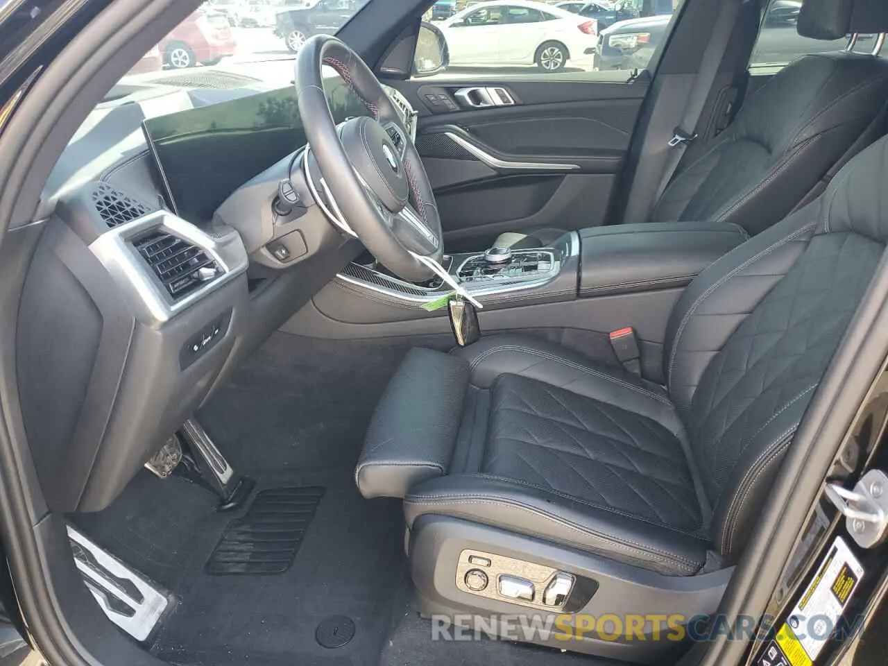 7 Фотография поврежденного автомобиля 5UX33EU05R9T83162 BMW X5 M60I 2024