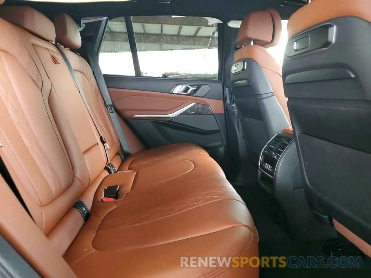 11 Фотография поврежденного автомобиля 5UX33EU09R9T85271 BMW X5 M60I 2024
