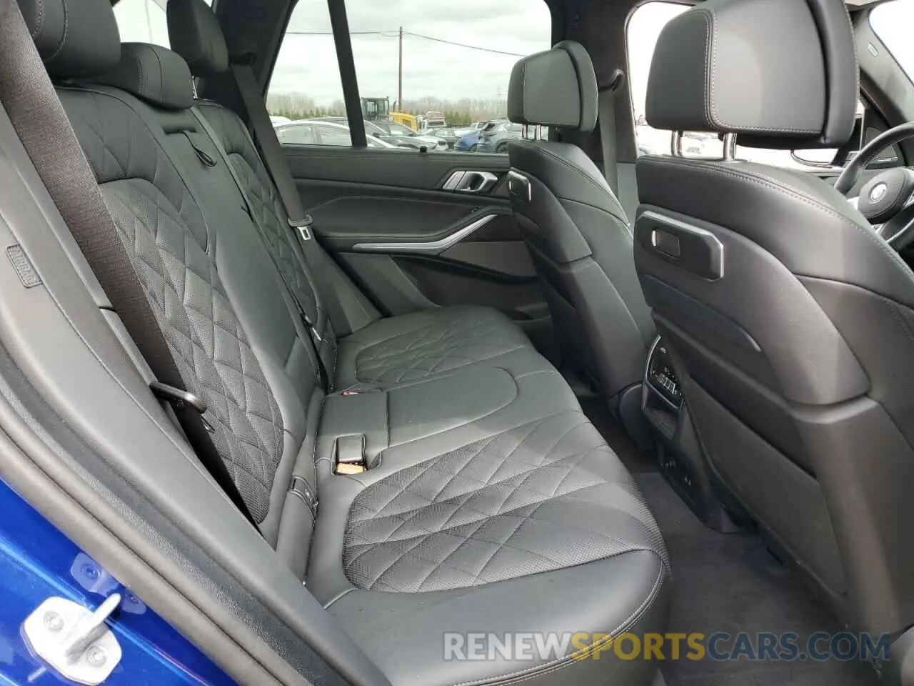 11 Photograph of a damaged car 5UX33EU03S9X42207 BMW X5 M60I 2025