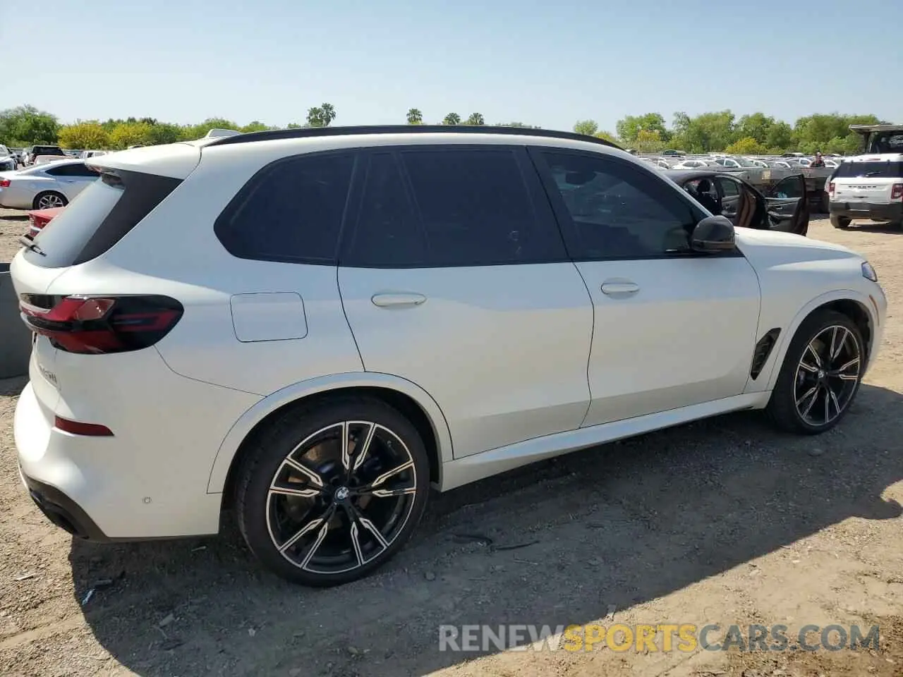 3 Photograph of a damaged car 5UX33EU06S9X27846 BMW X5 M60I 2025