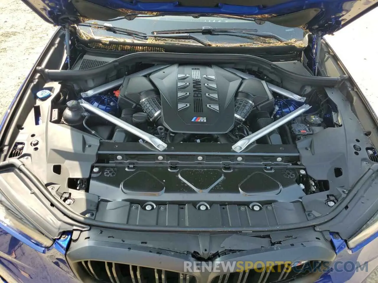 11 Photograph of a damaged car 5UX33EU0XT9026129 BMW X5 M60I 2026