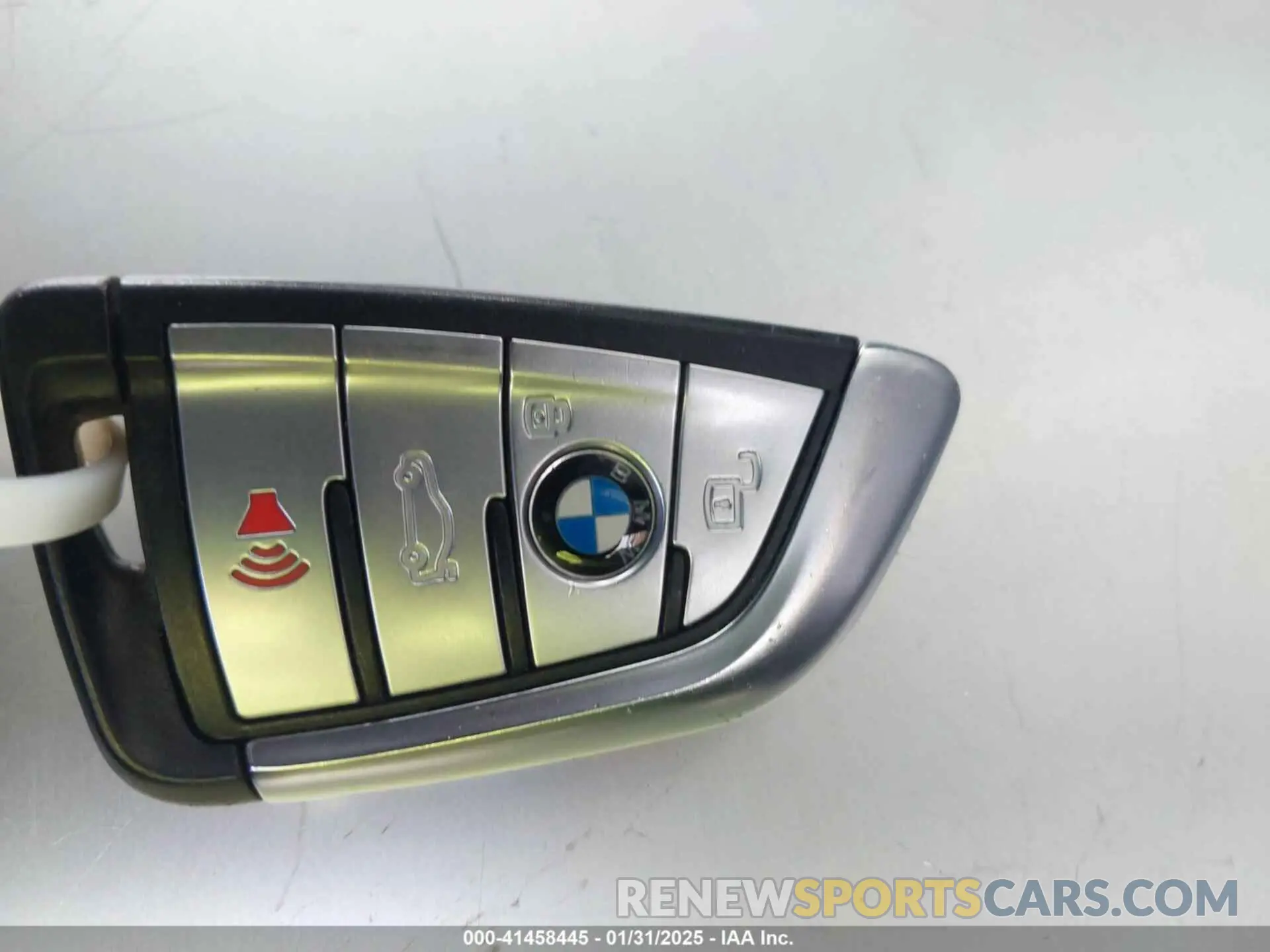 11 Photograph of a damaged car 5UXTA6C00M9D24349 BMW X5 PHEV 2021