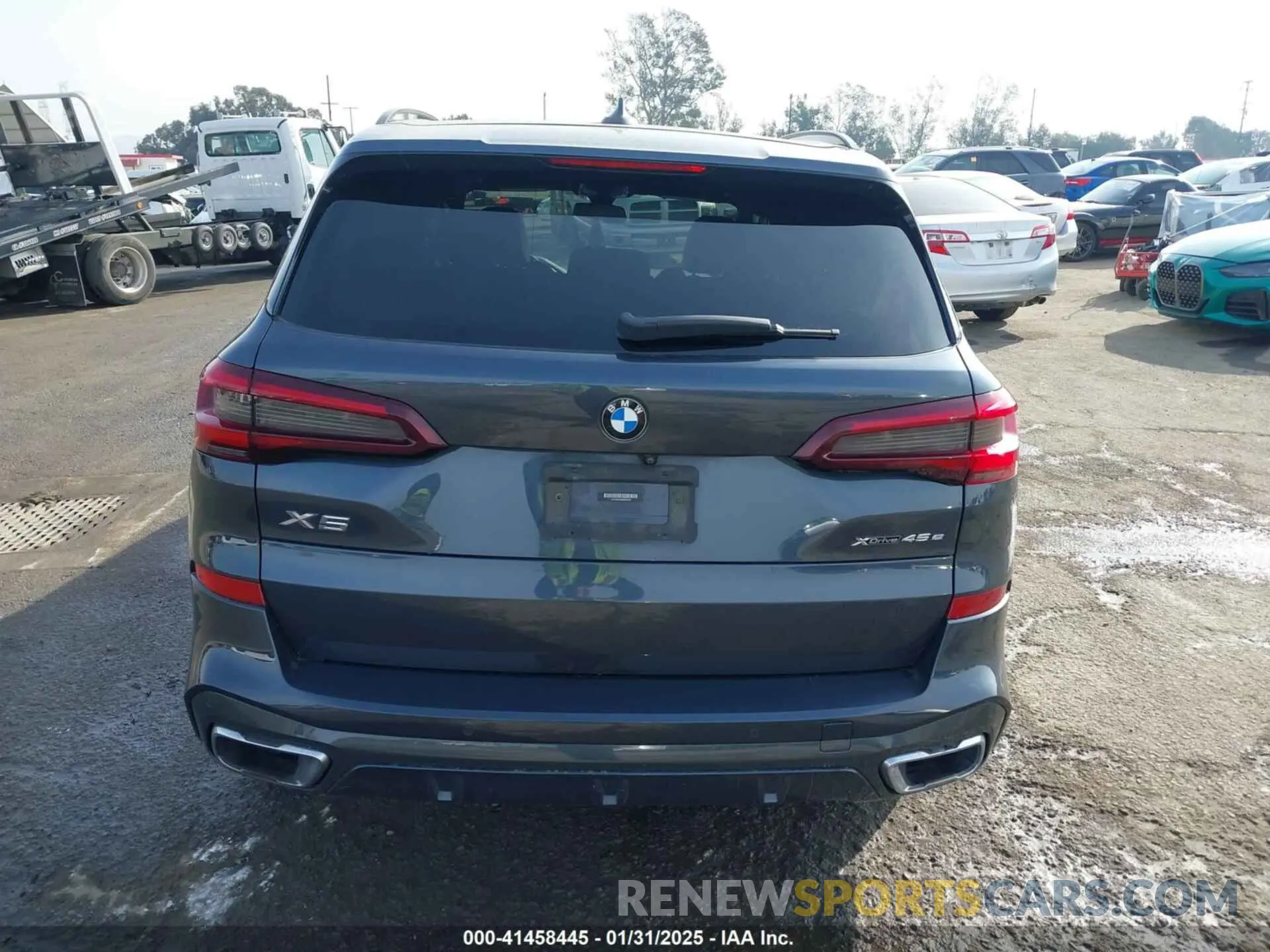 16 Photograph of a damaged car 5UXTA6C00M9D24349 BMW X5 PHEV 2021