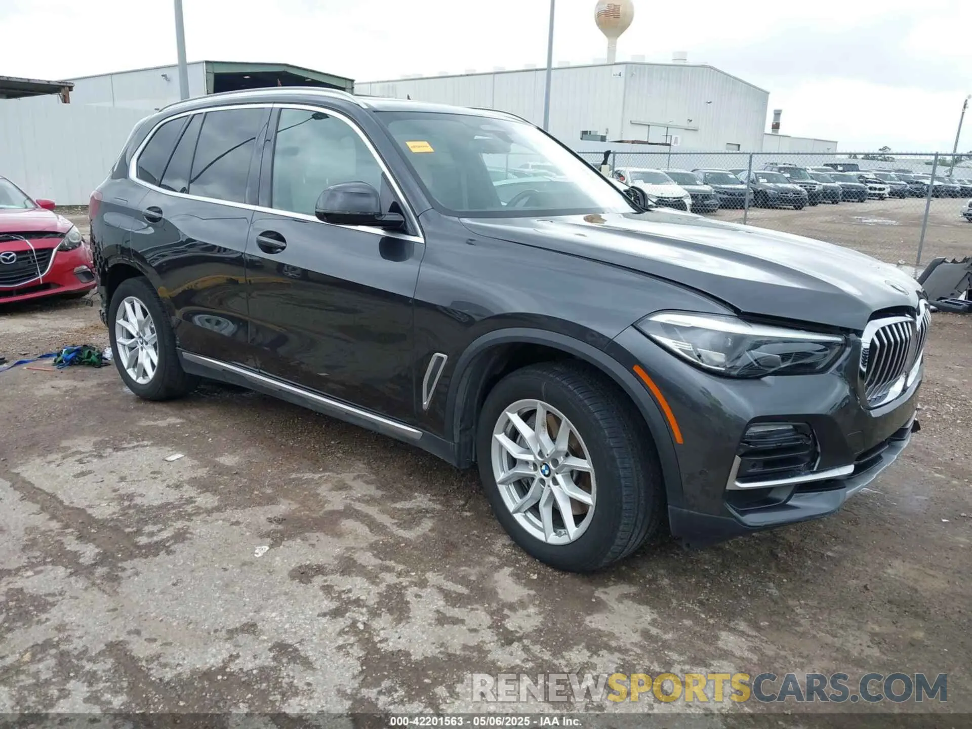 1 Фотография поврежденного автомобиля 5UXTA6C02M9F88978 BMW X5 PHEV 2021