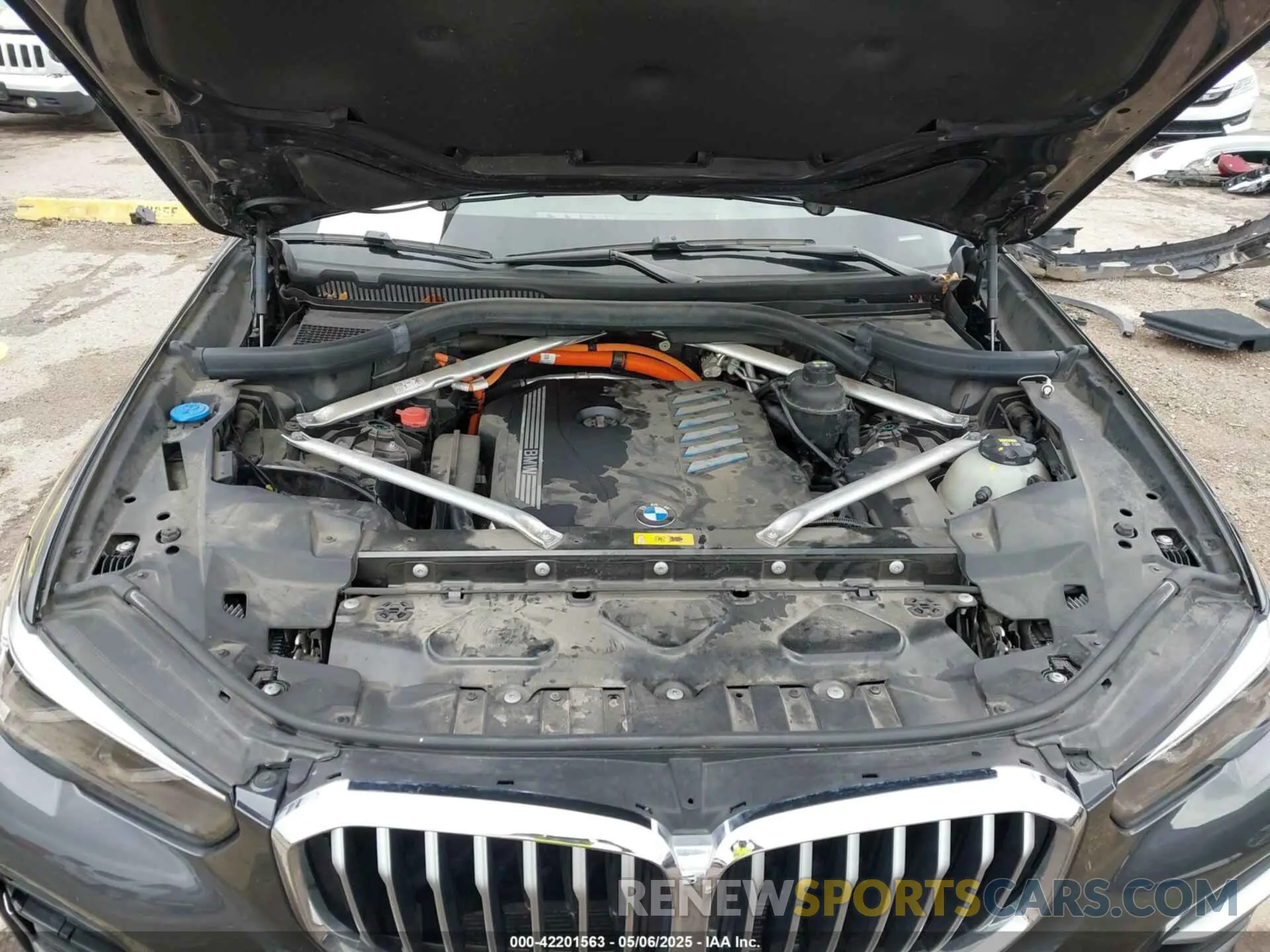 10 Фотография поврежденного автомобиля 5UXTA6C02M9F88978 BMW X5 PHEV 2021