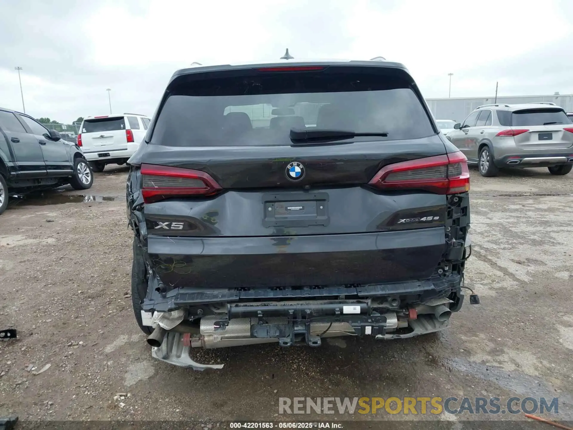 17 Фотография поврежденного автомобиля 5UXTA6C02M9F88978 BMW X5 PHEV 2021