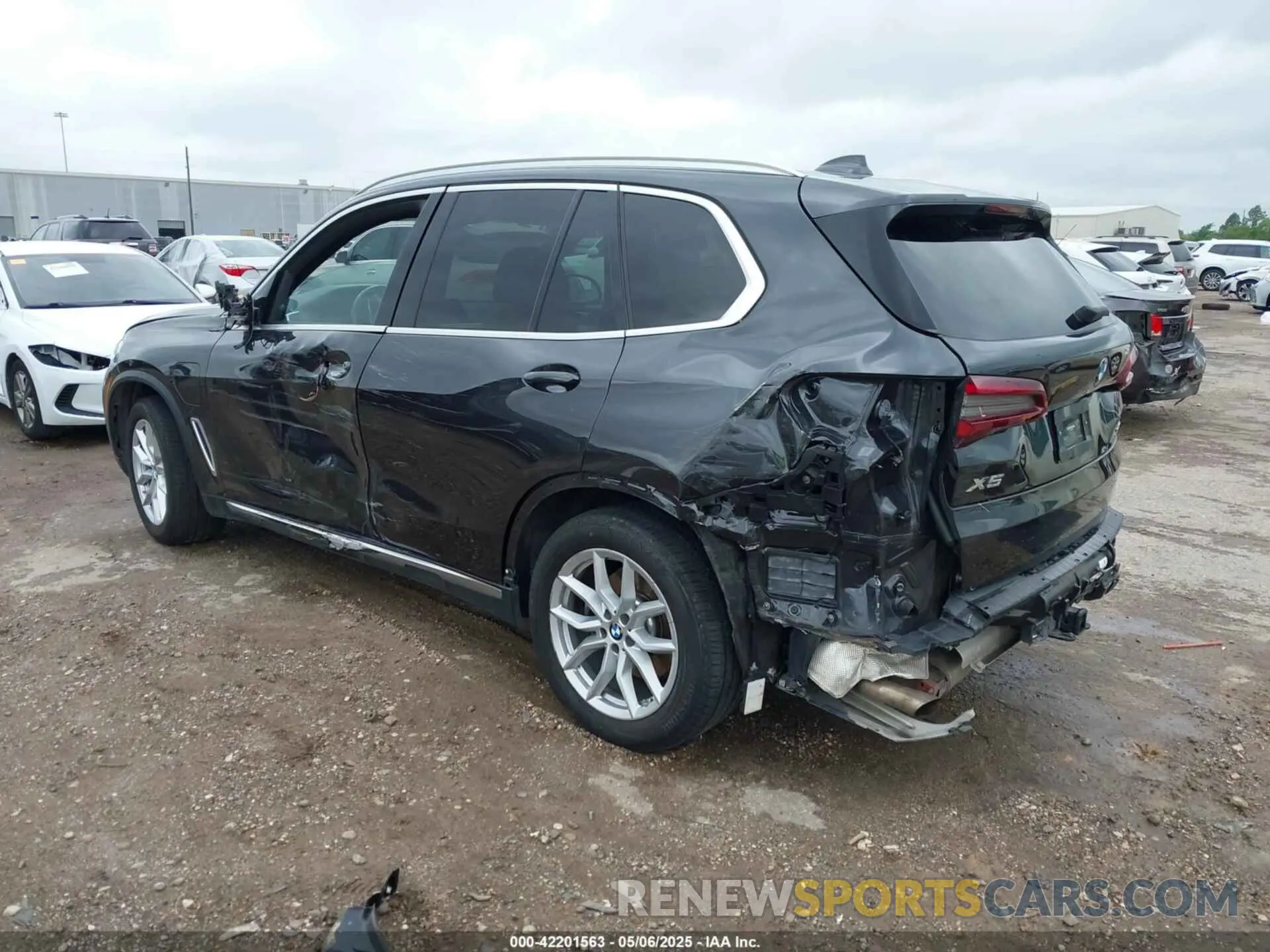 3 Фотография поврежденного автомобиля 5UXTA6C02M9F88978 BMW X5 PHEV 2021