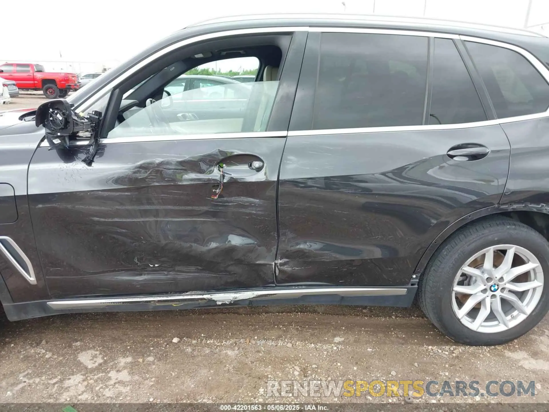 6 Фотография поврежденного автомобиля 5UXTA6C02M9F88978 BMW X5 PHEV 2021